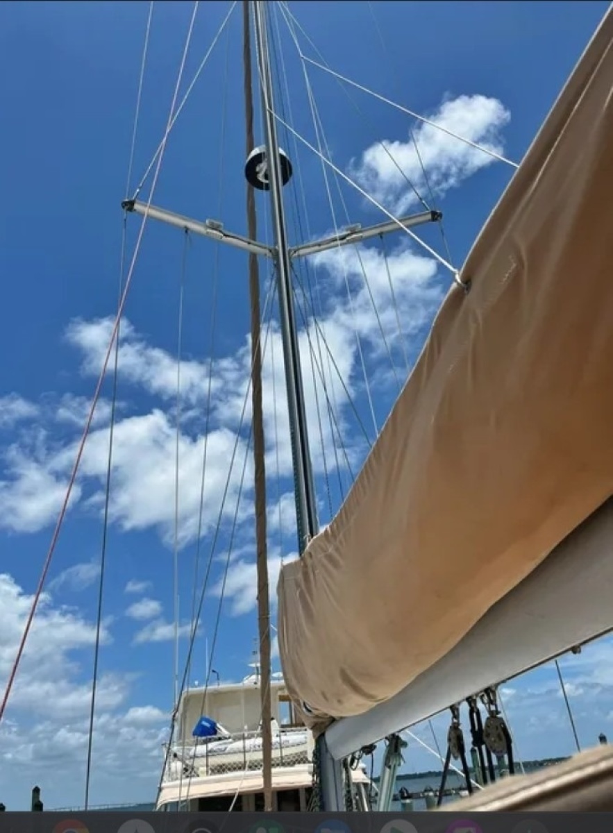 2005 Beneteau 423