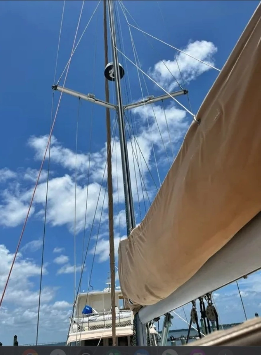 2005 Beneteau 423