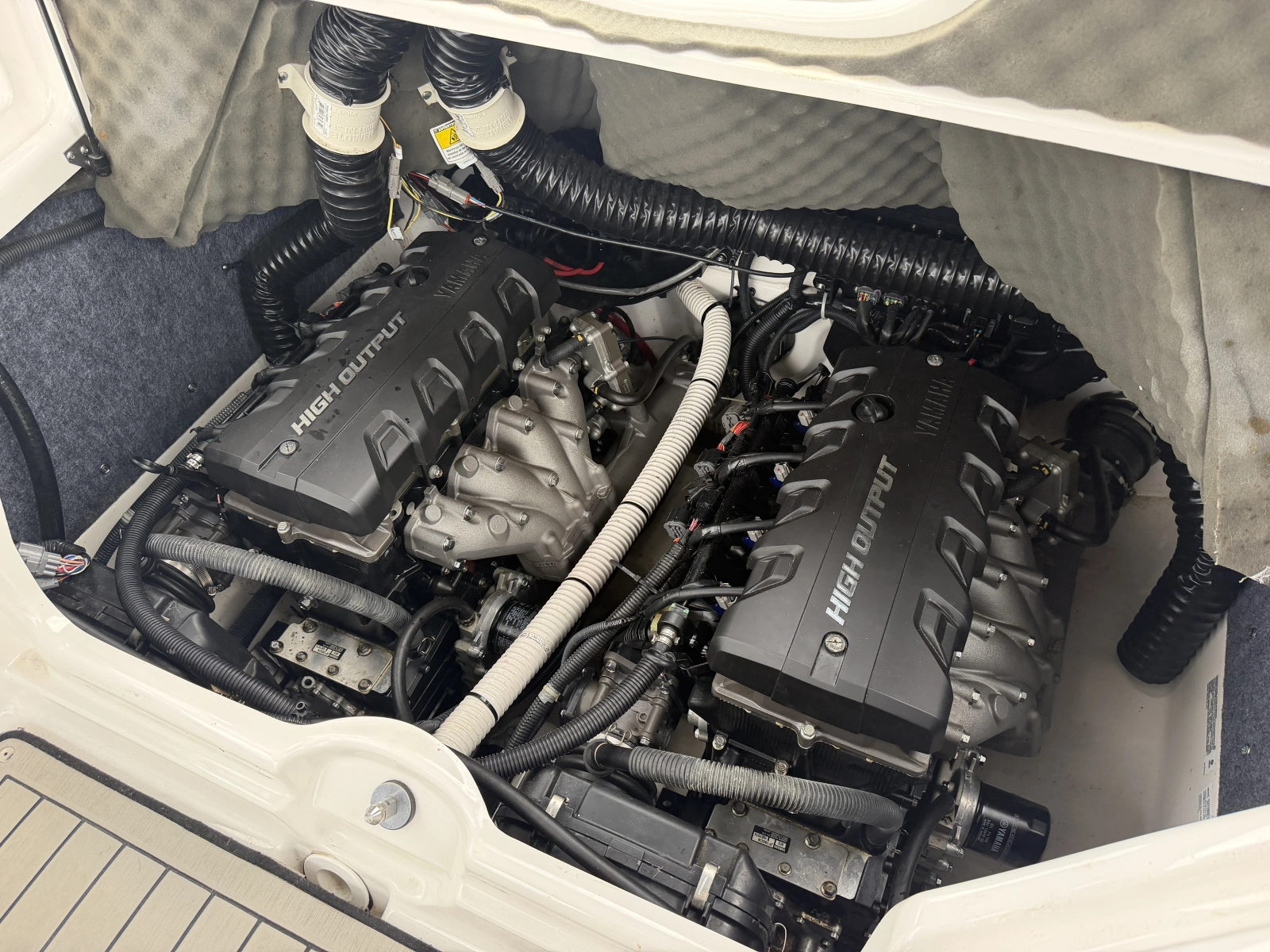 2020 Yamaha Boats 242 Limited S E-Series