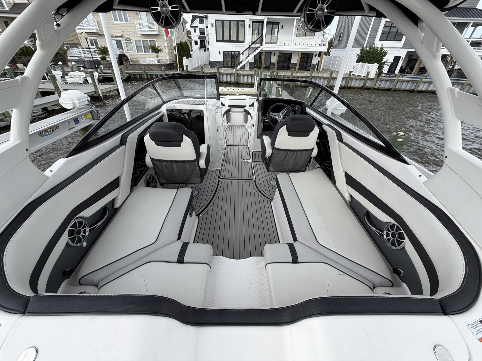 2020 Yamaha Boats 242 Limited S E-Series