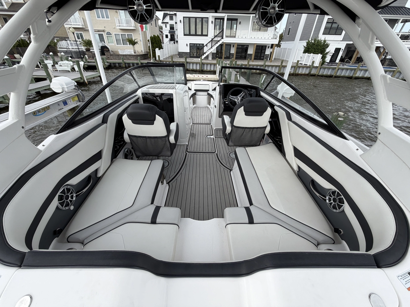 2020 Yamaha Boats 242 Limited S E-Series