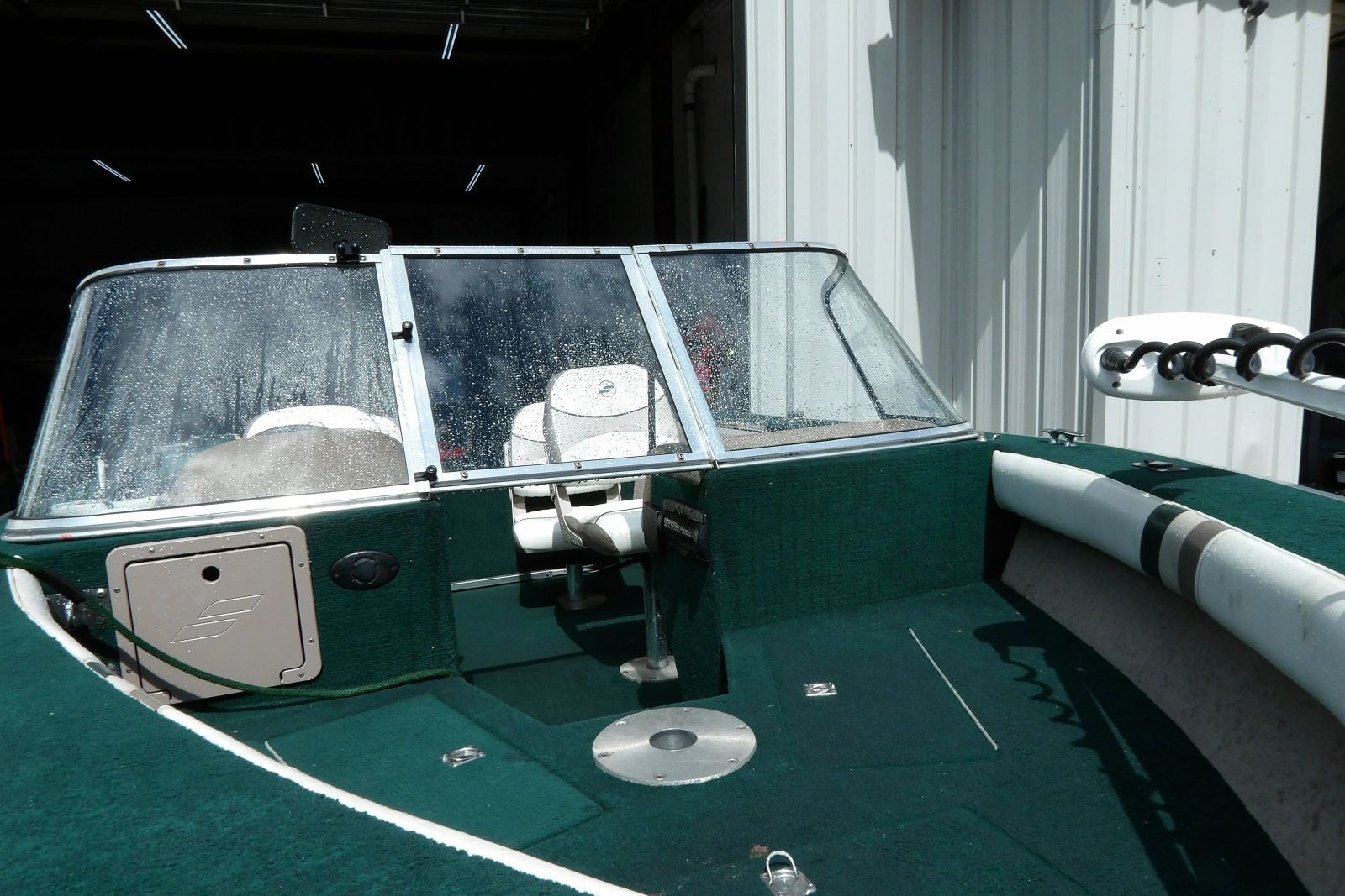 2000 Starcraft C-Star 170 DC