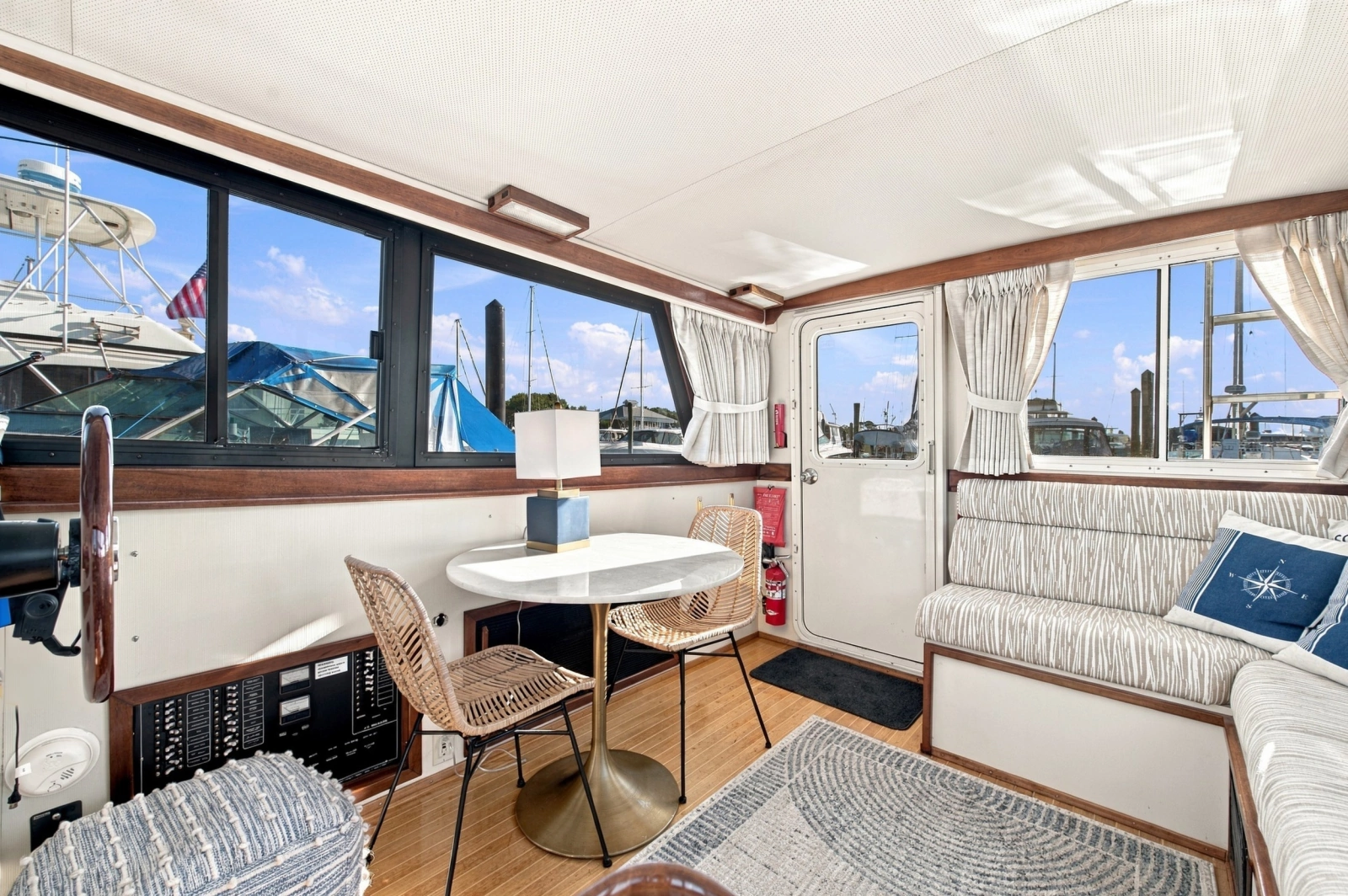 aft view of salon