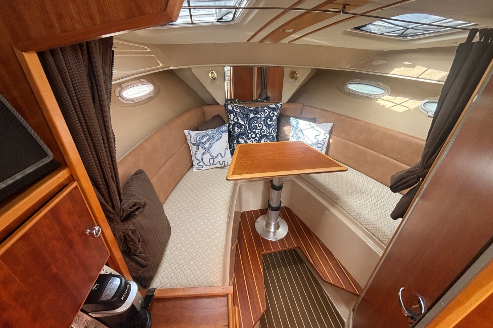 2016 Cutwater C-28 LE