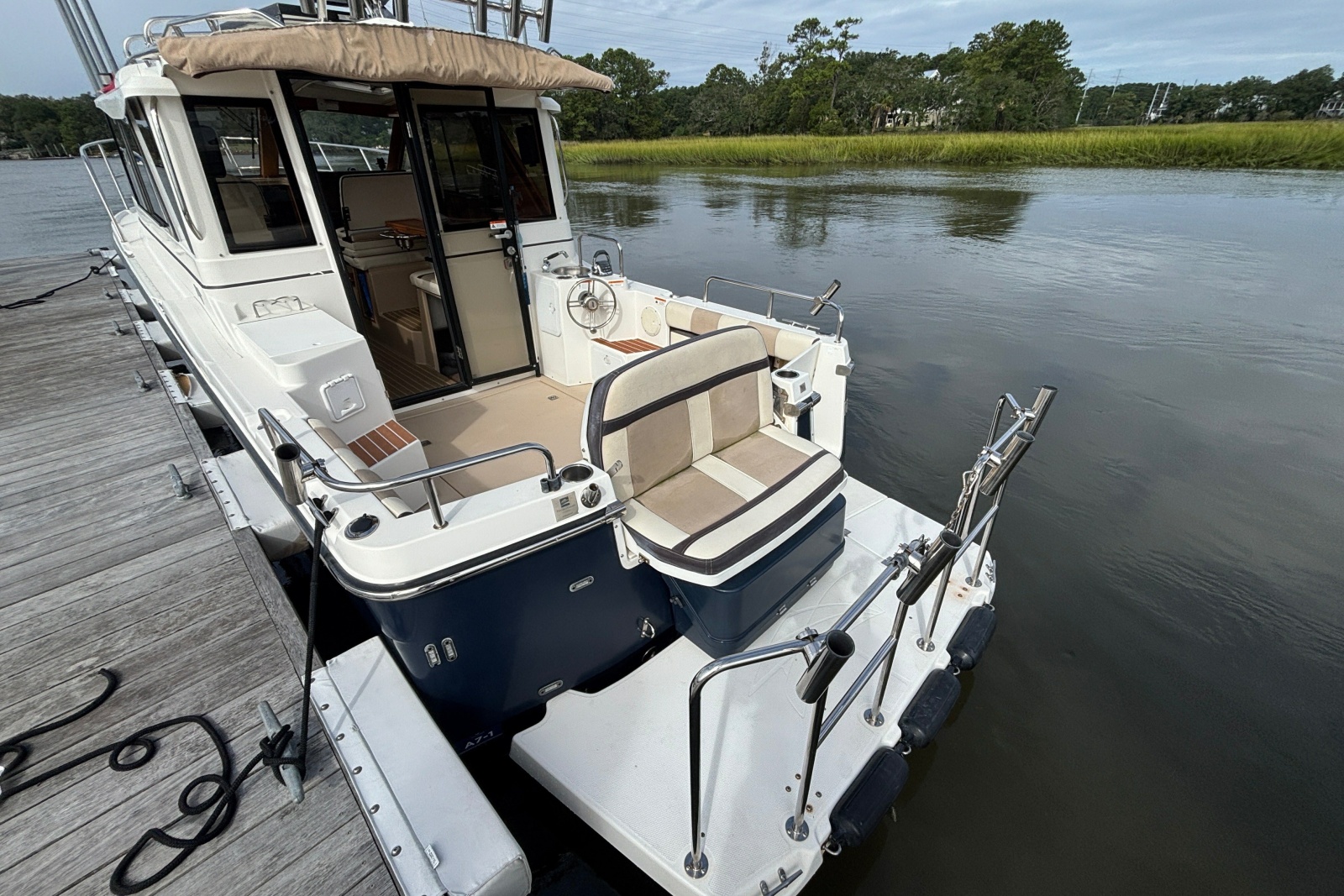 2016 Cutwater C-28 LE