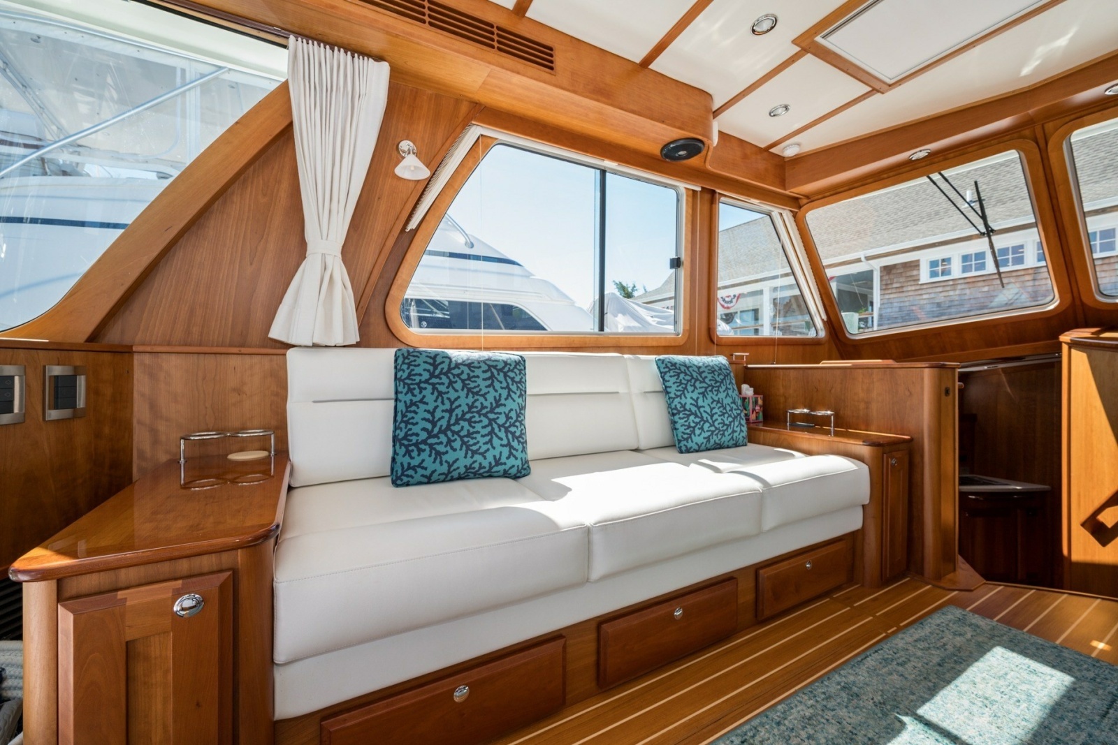 2021 Sabre 48 Salon Express