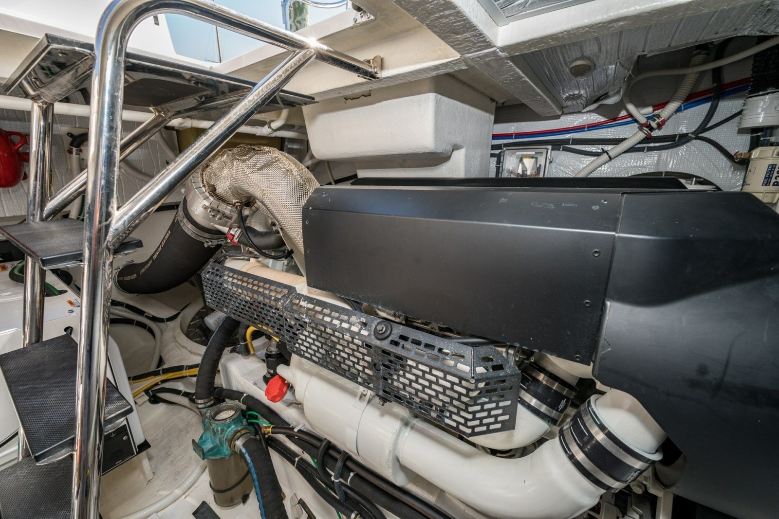 2021 Sabre 48 Salon Express