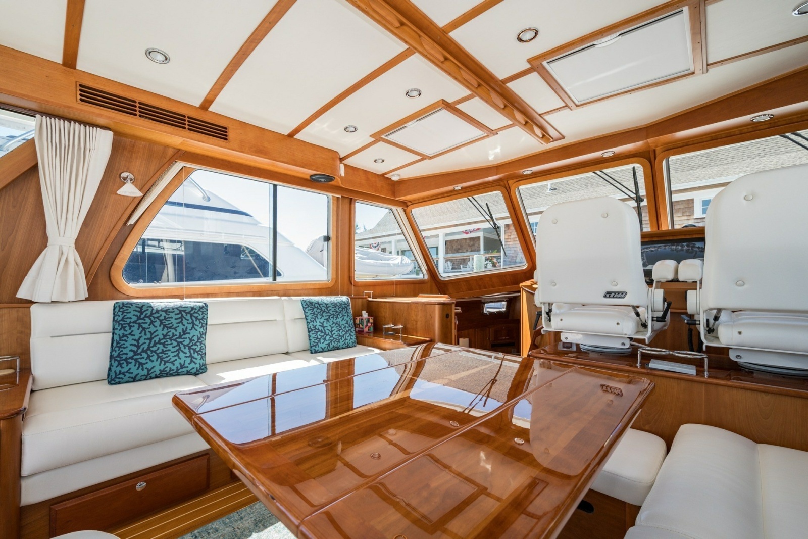 2021 Sabre 48 Salon Express