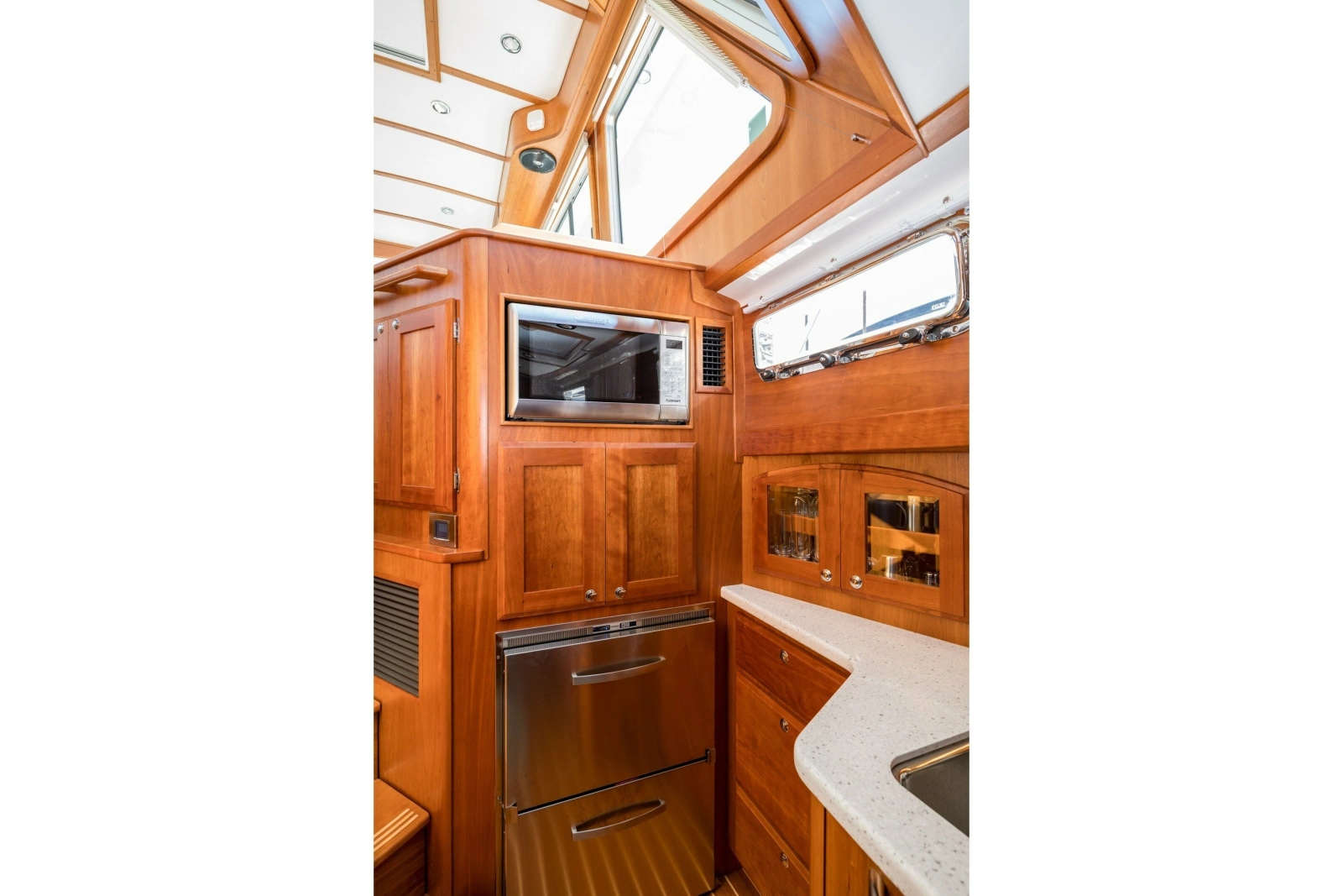 2021 Sabre 48 Salon Express
