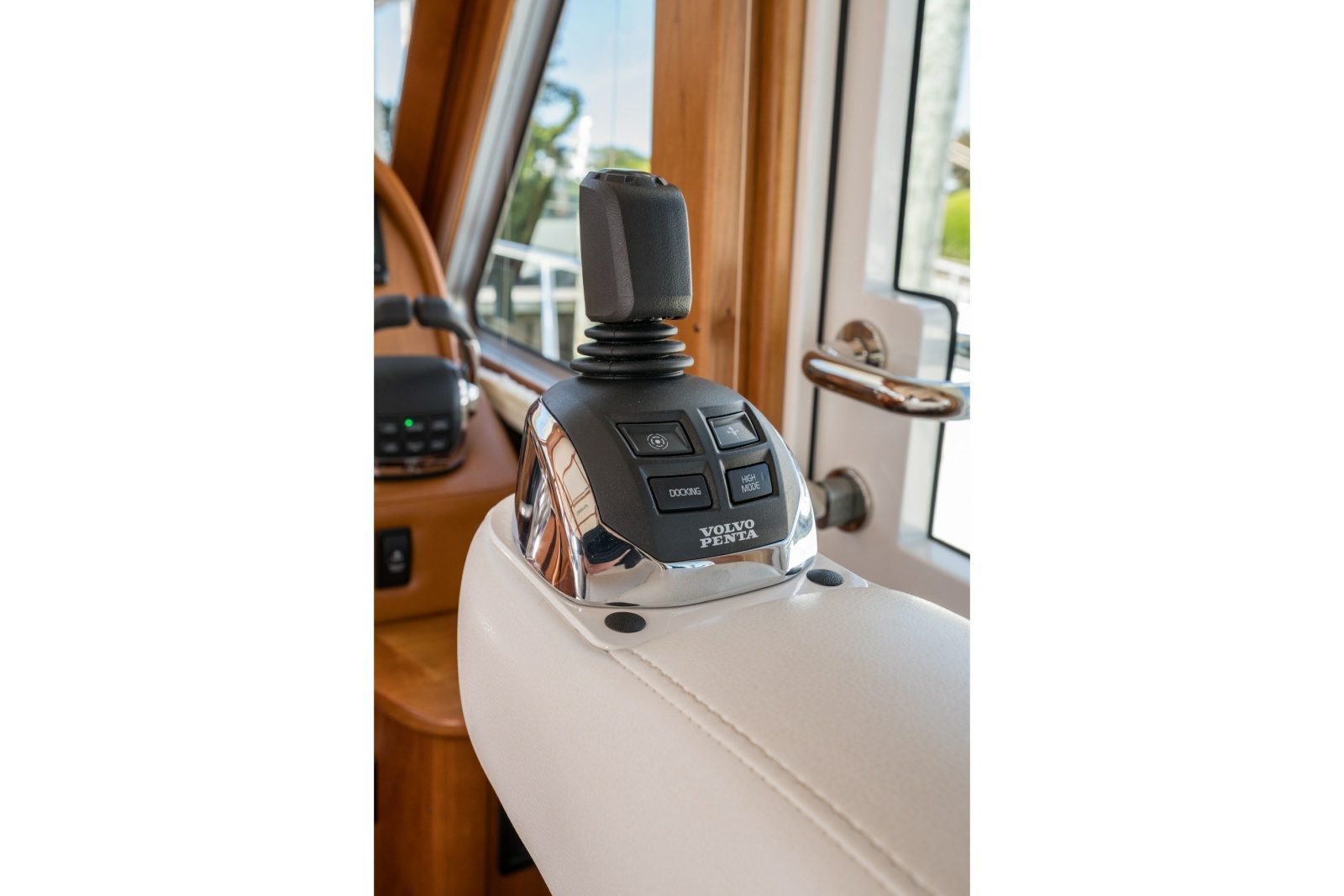 2021 Sabre 48 Salon Express