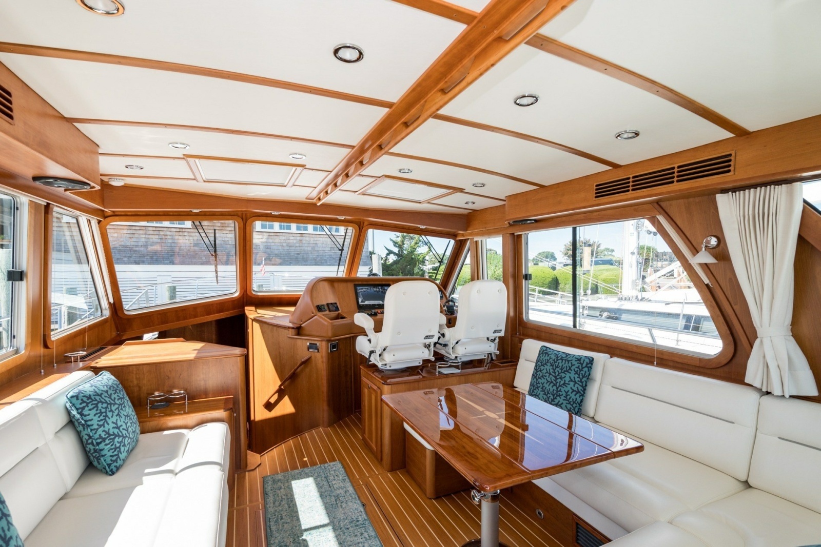 2021 Sabre 48 Salon Express