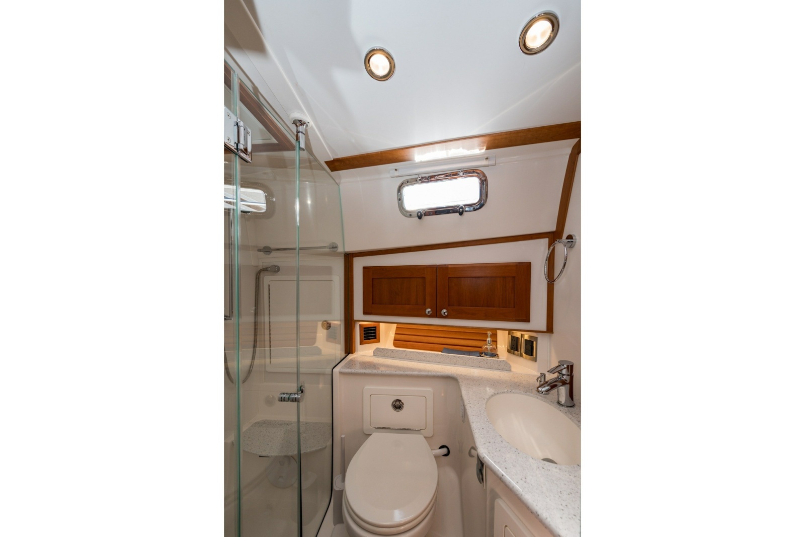 2021 Sabre 48 Salon Express