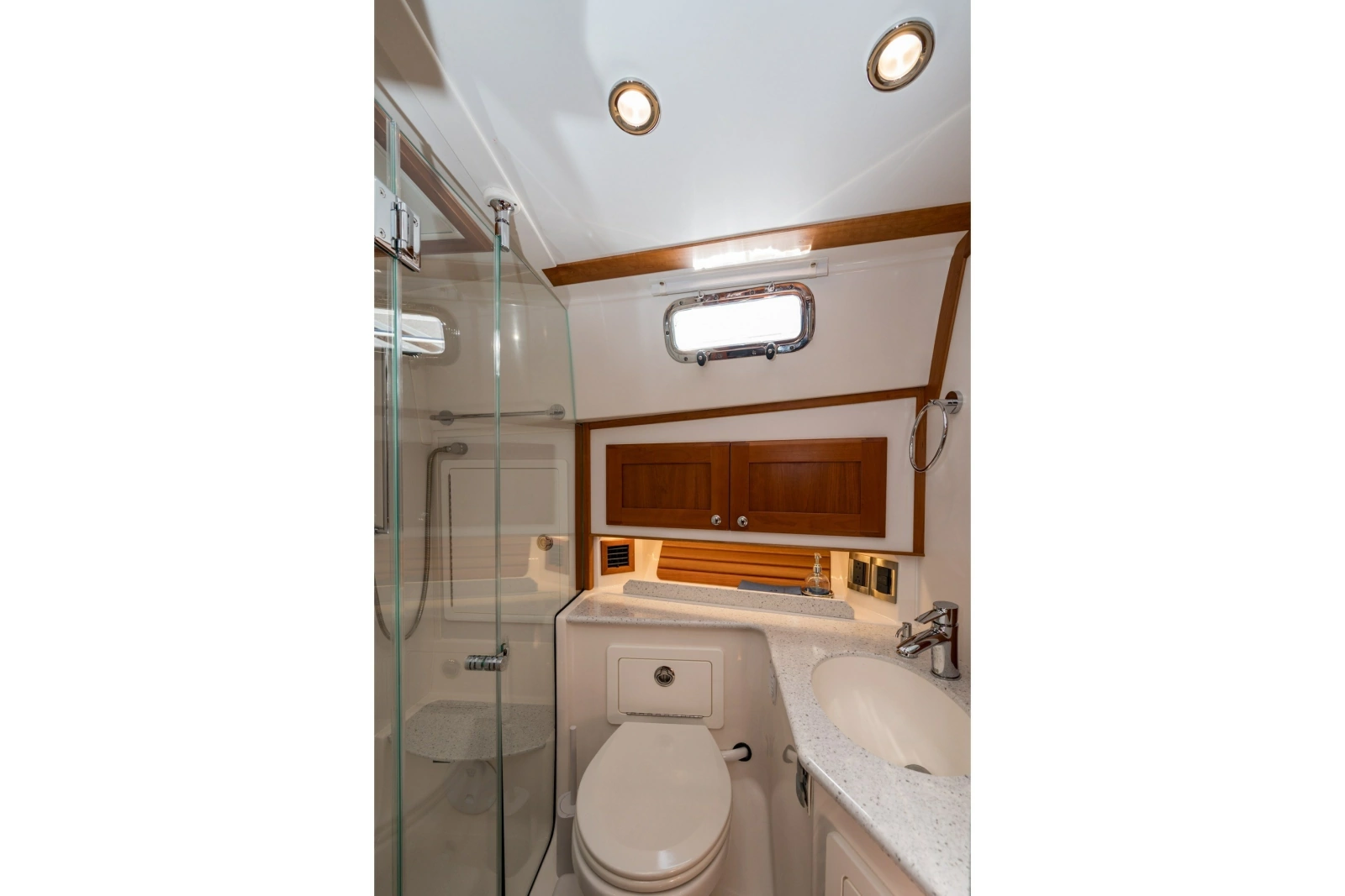 2021 Sabre 48 Salon Express