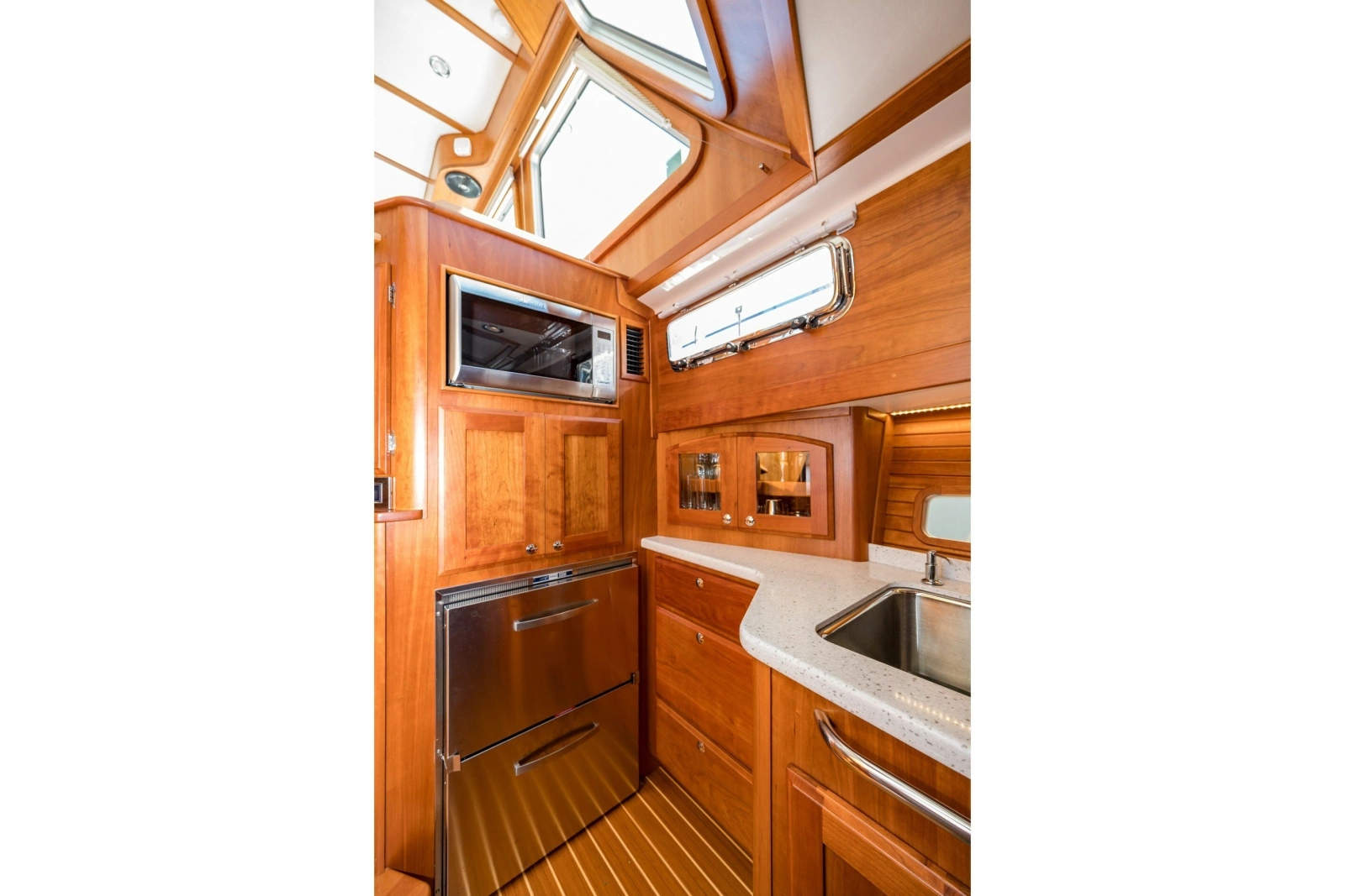 2021 Sabre 48 Salon Express
