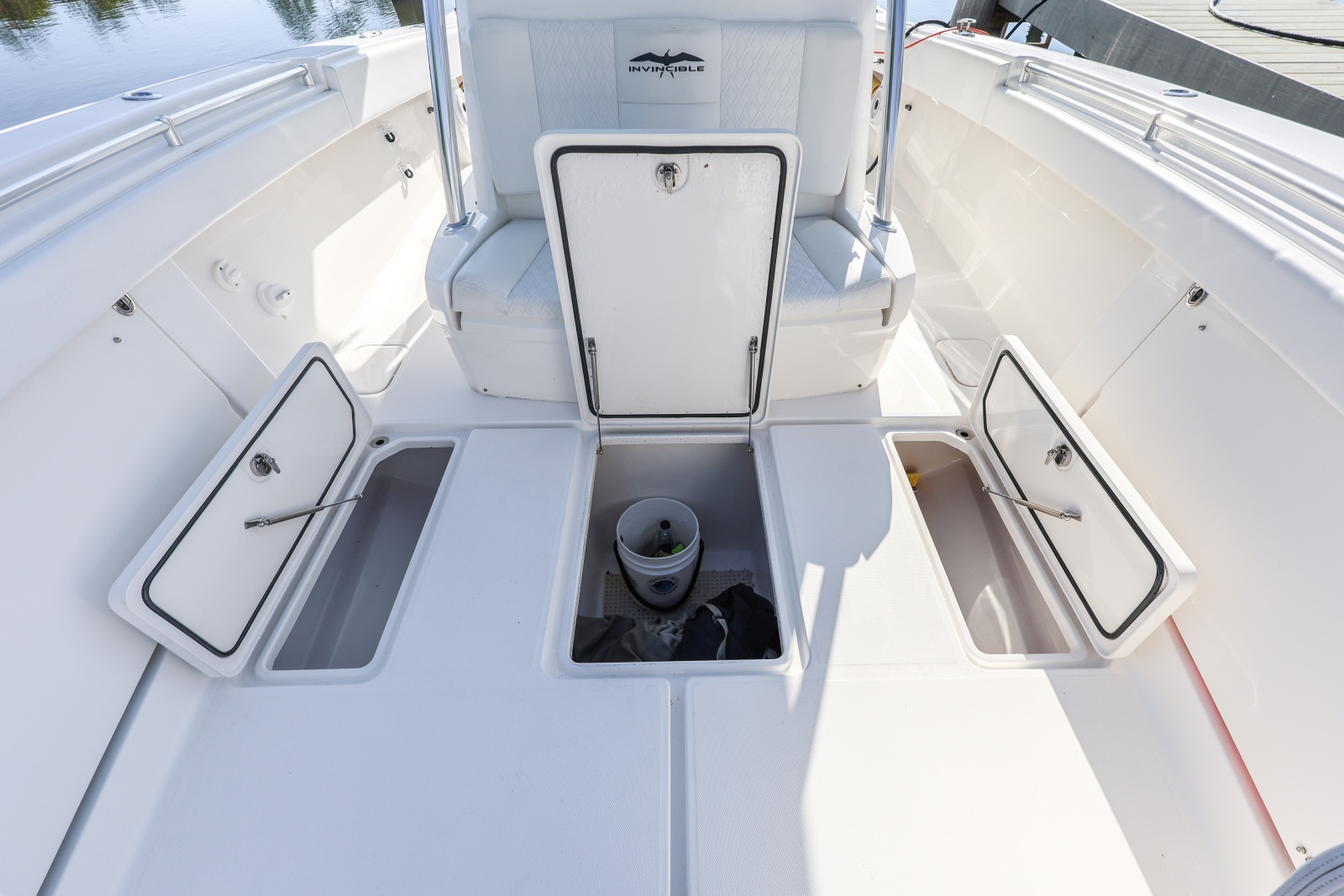 2016 Invincible 39 Open Fisherman