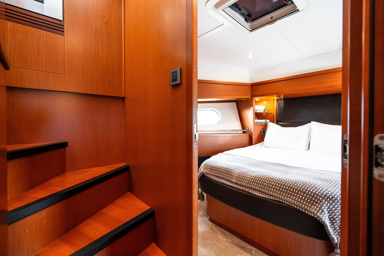 2020 Beneteau Swift Trawler 50