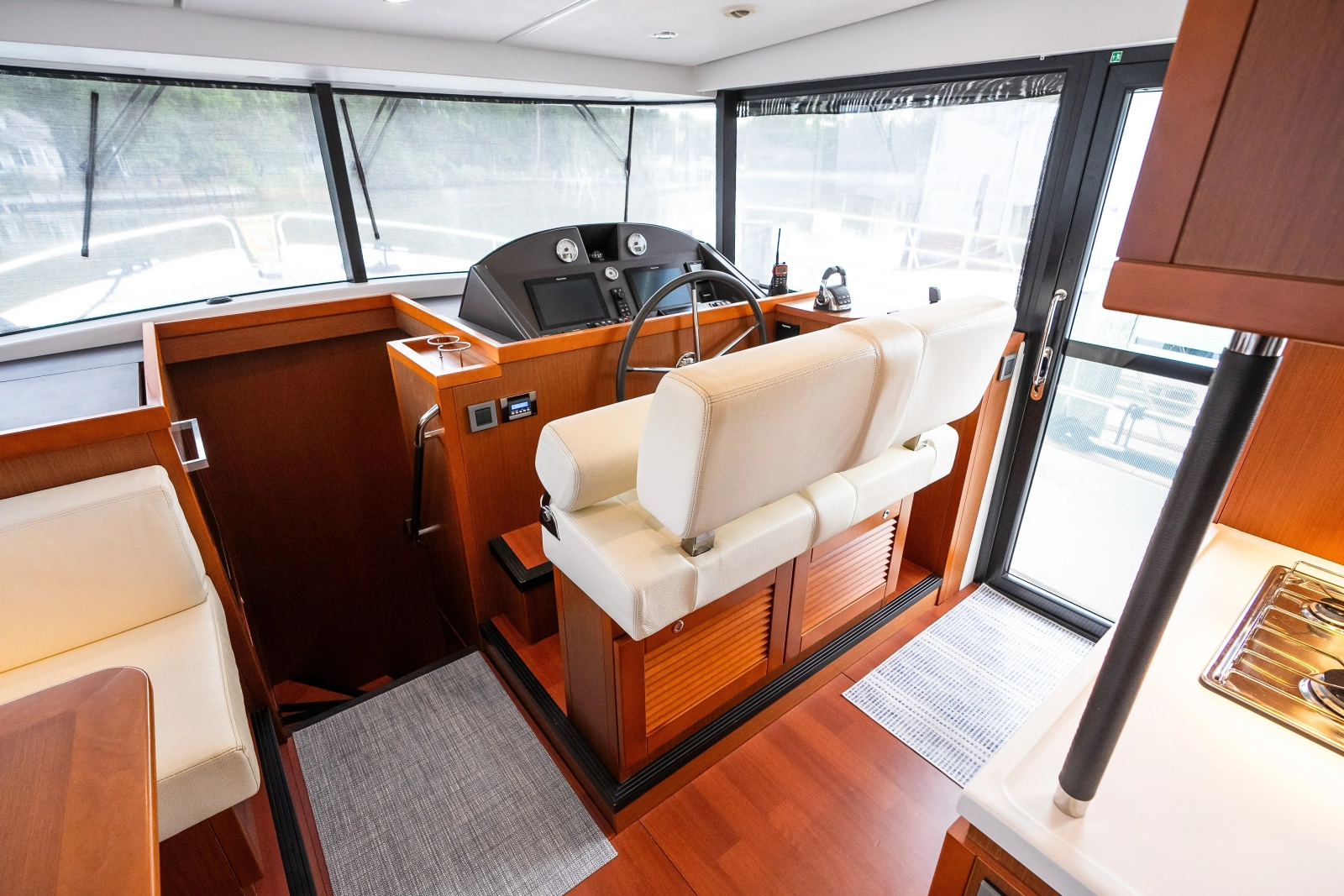 2020 Beneteau Swift Trawler 50