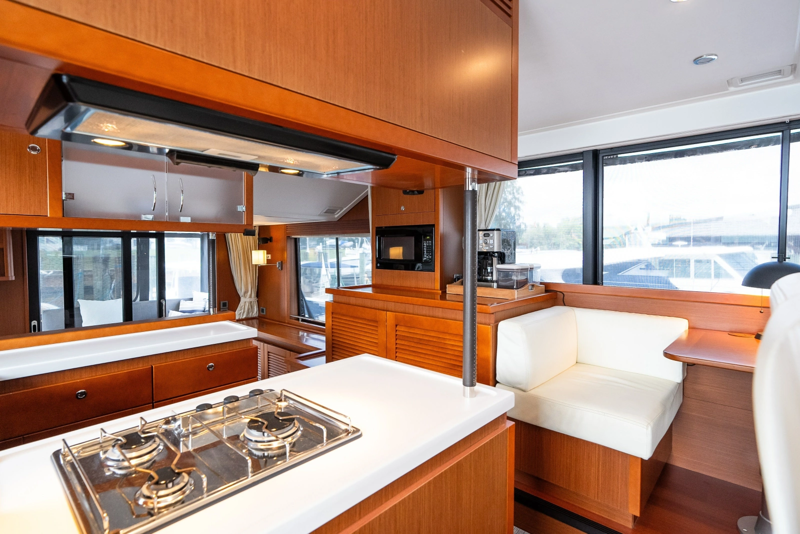 2020 Beneteau Swift Trawler 50