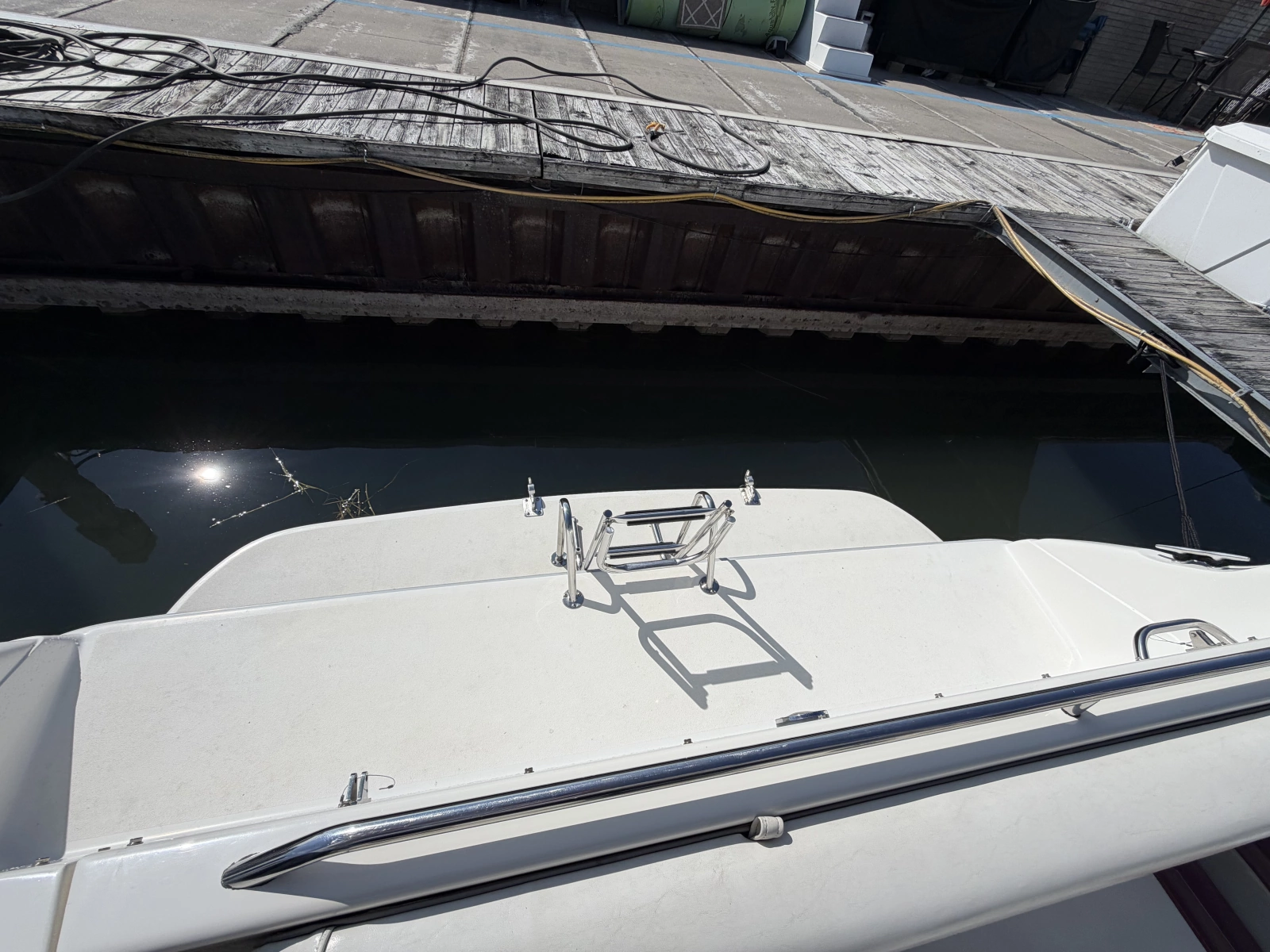 1993 Sea Ray 370 Express Cruiser