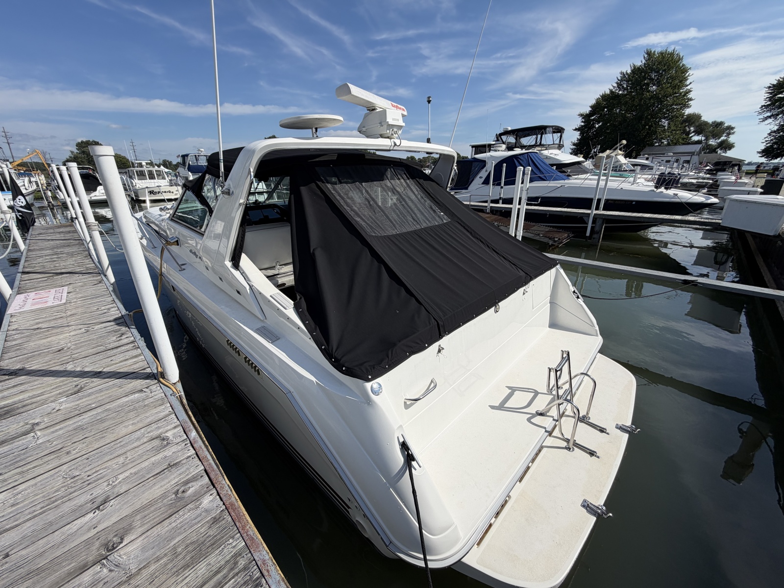 1993 Sea Ray 370 Express Cruiser