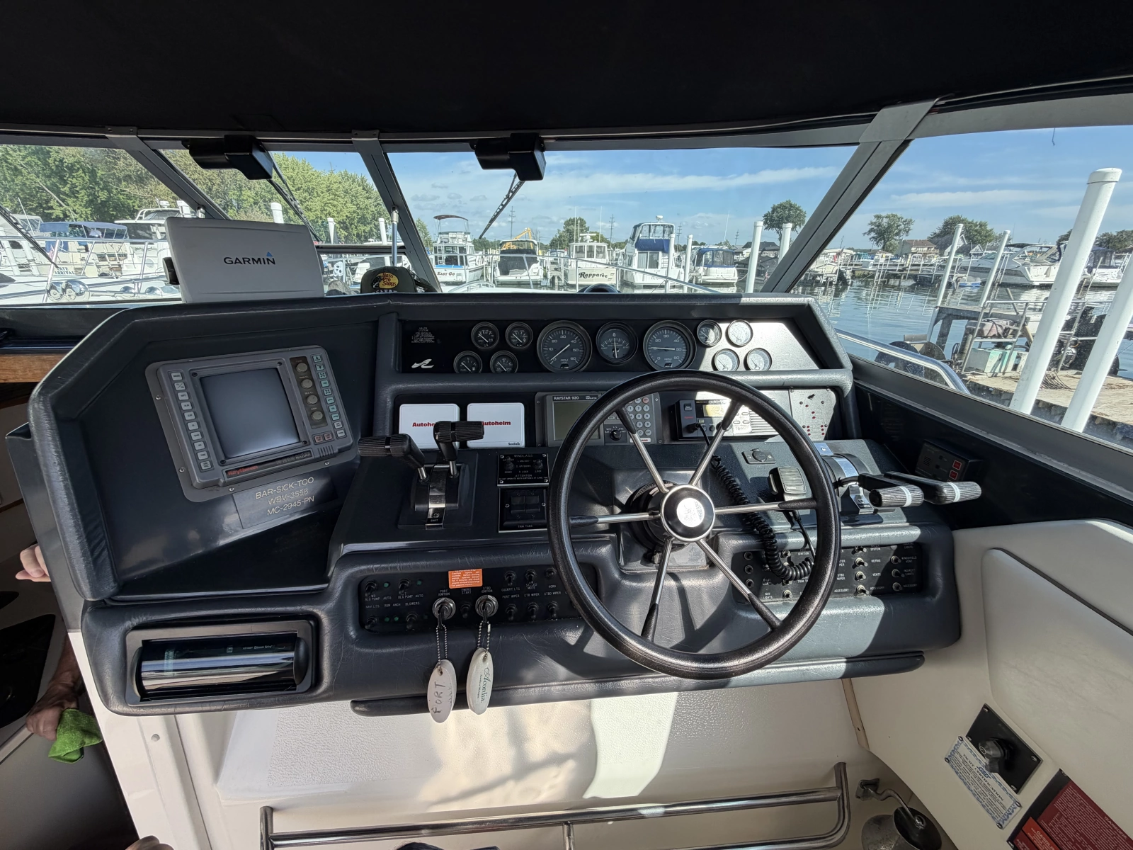 1993 Sea Ray 370 Express Cruiser