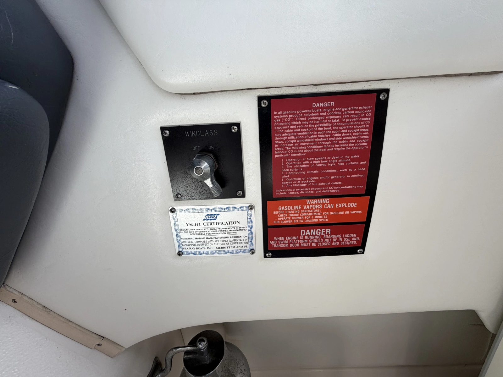 1993 Sea Ray 370 Express Cruiser