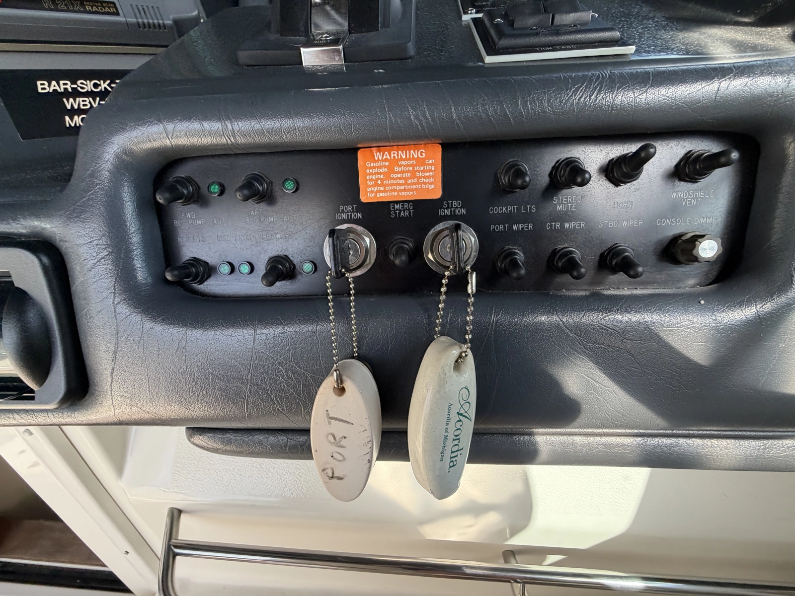 1993 Sea Ray 370 Express Cruiser
