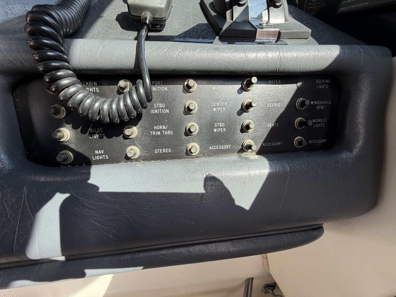 1993 Sea Ray 370 Express Cruiser
