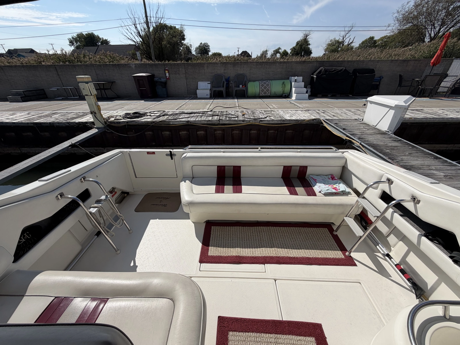1993 Sea Ray 370 Express Cruiser