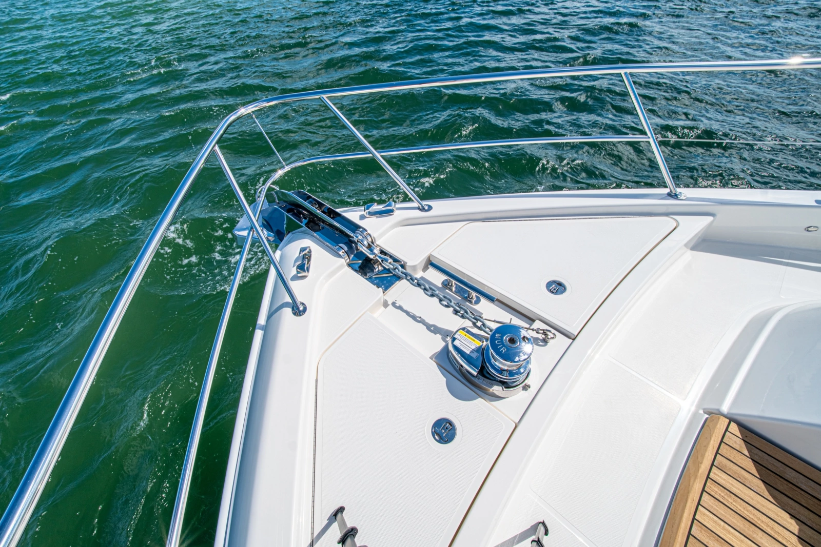 2025 Riviera 6800 Sport Yacht Platinum Edition