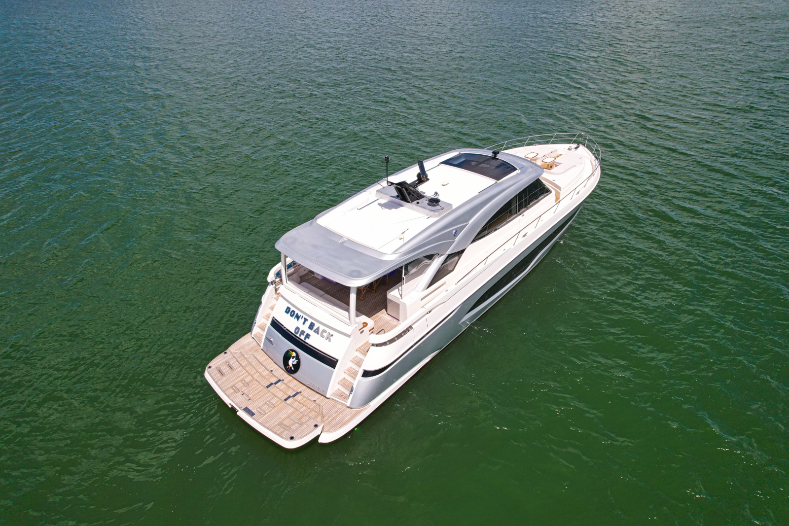 2025 Riviera 6800 Sport Yacht Platinum Edition