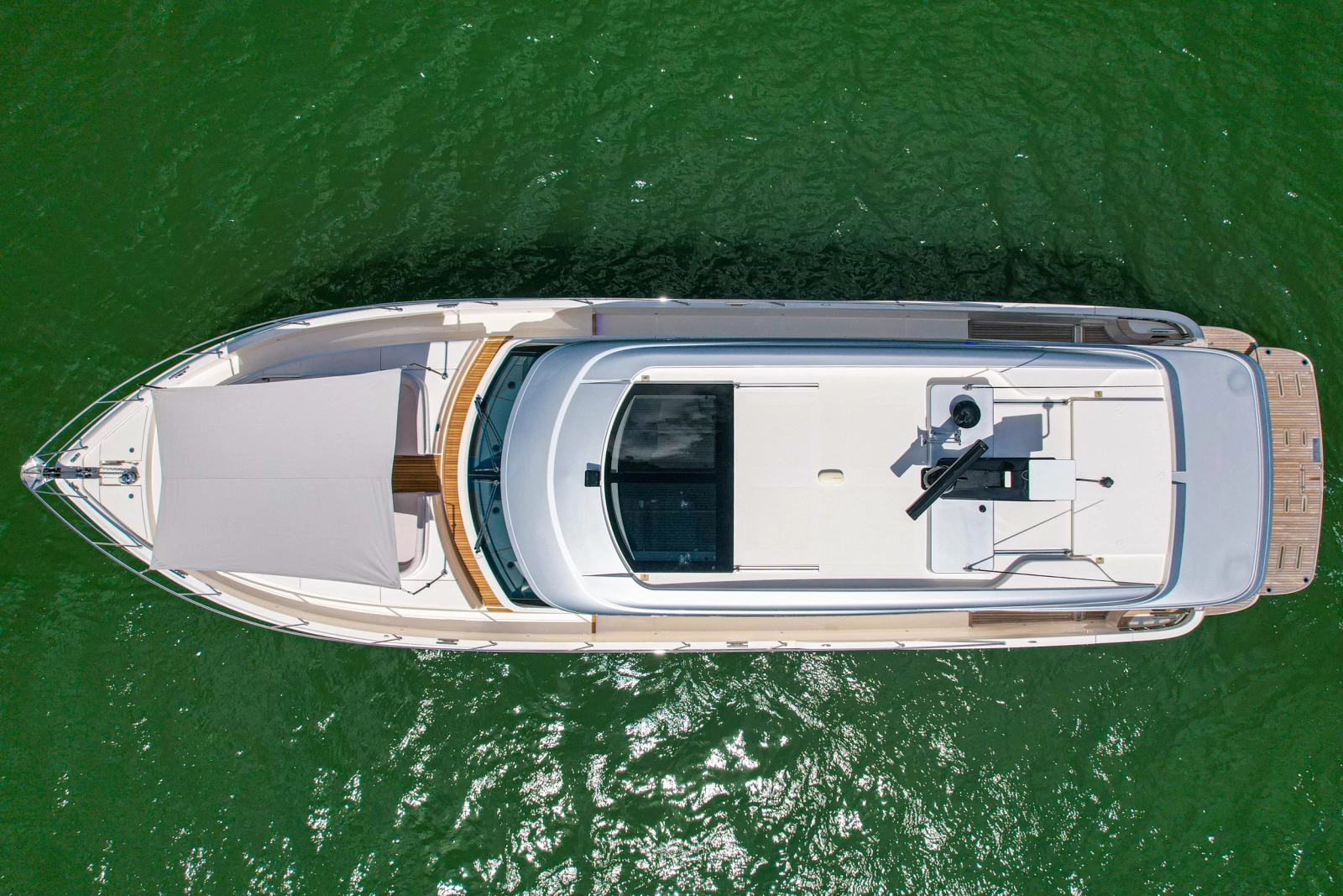 2025 Riviera 6800 Sport Yacht Platinum Edition