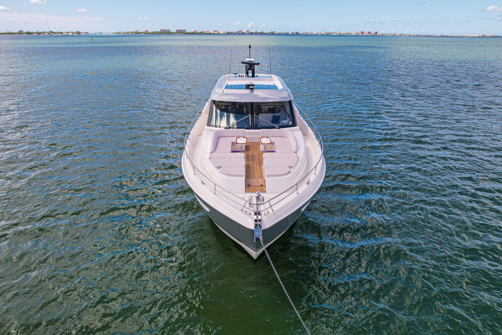 2025 Riviera 6800 Sport Yacht Platinum Edition