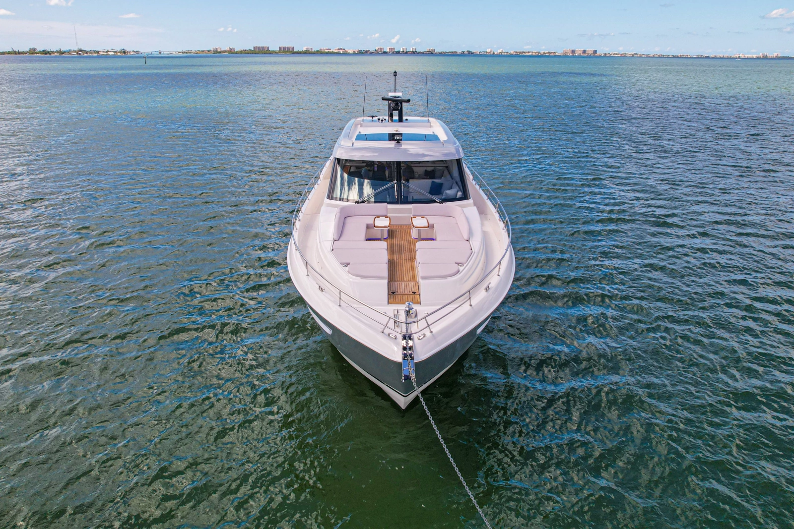 2025 Riviera 6800 Sport Yacht Platinum Edition