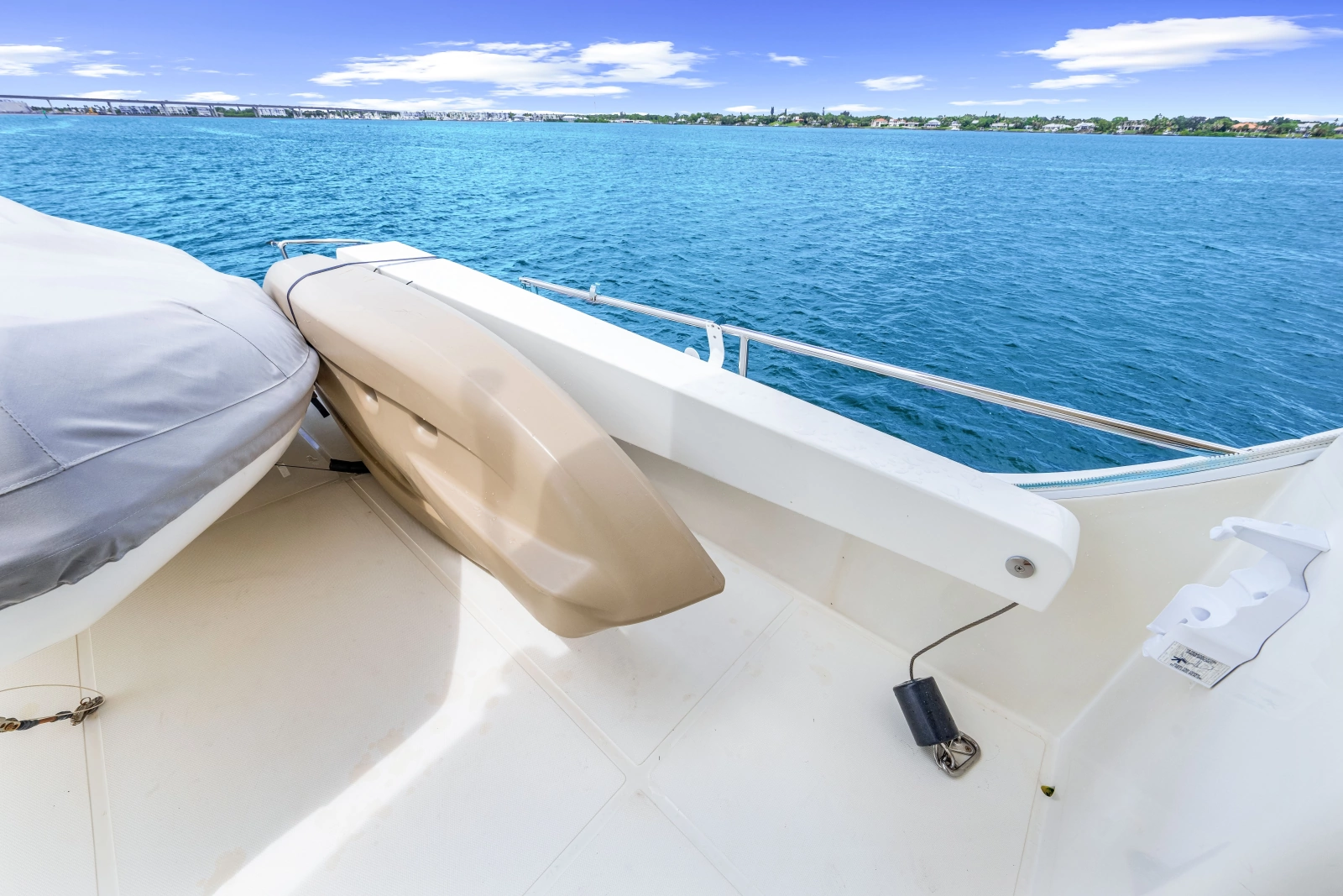 2005 Hampton 558 Pilothouse
