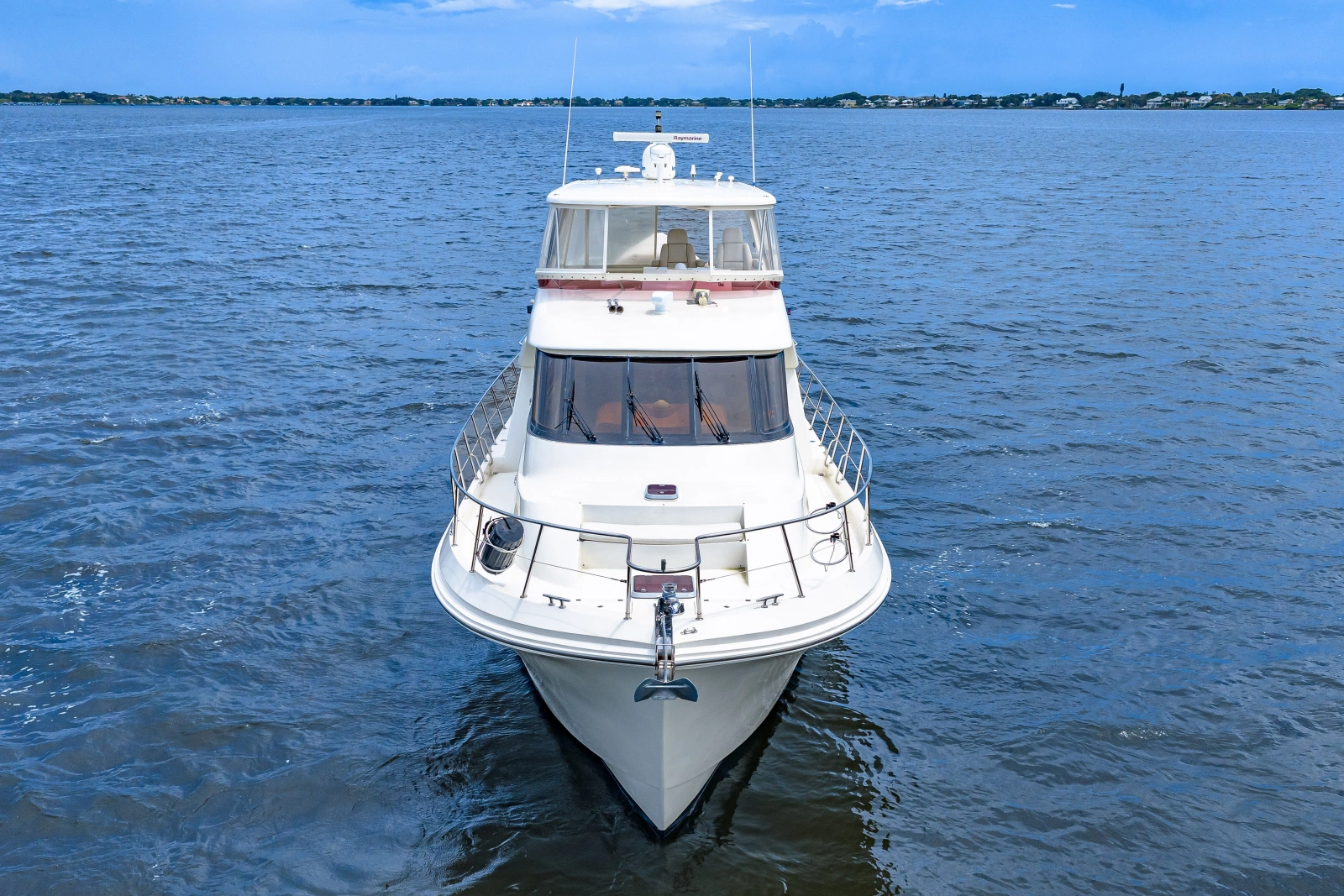 2005 Hampton 558 Pilothouse
