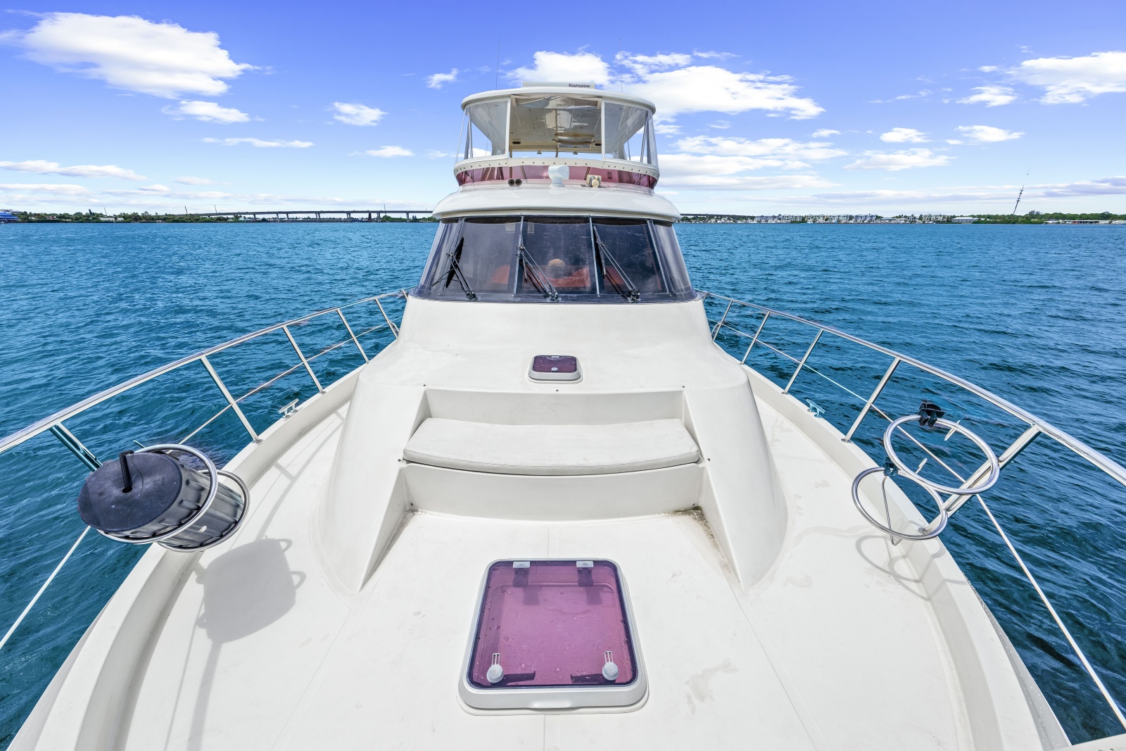 2005 Hampton 558 Pilothouse