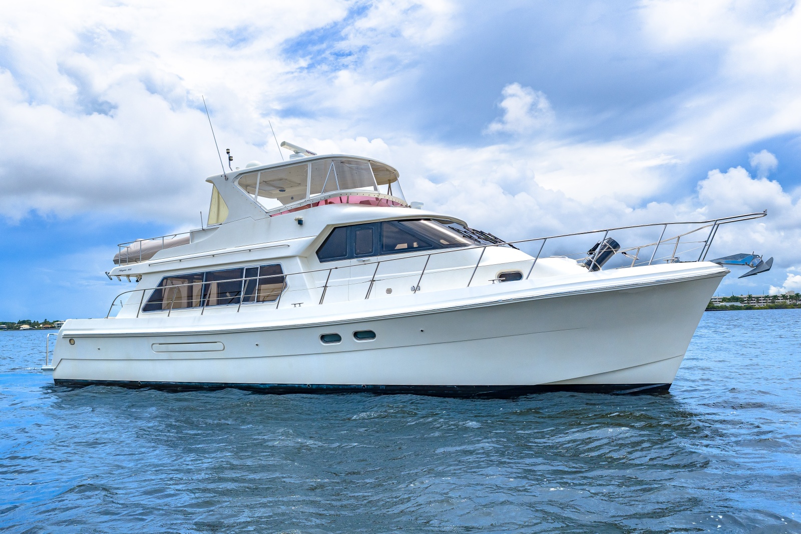 2005 Hampton 558 Pilothouse