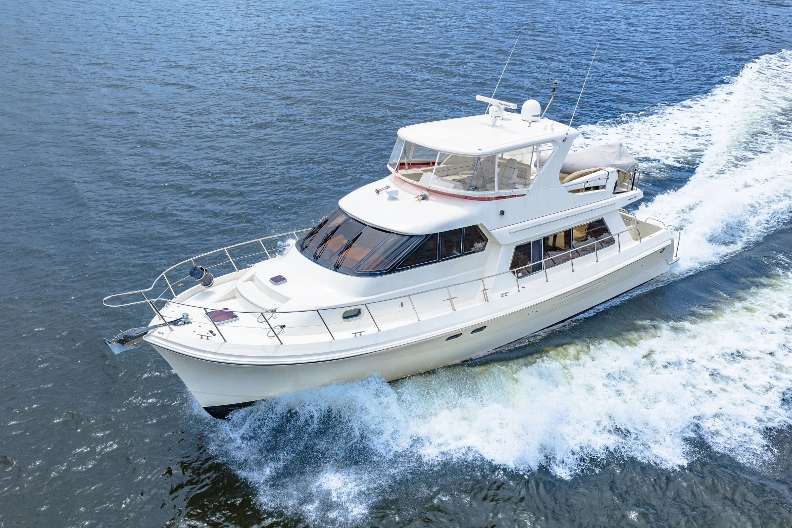 2005 Hampton 558 Pilothouse