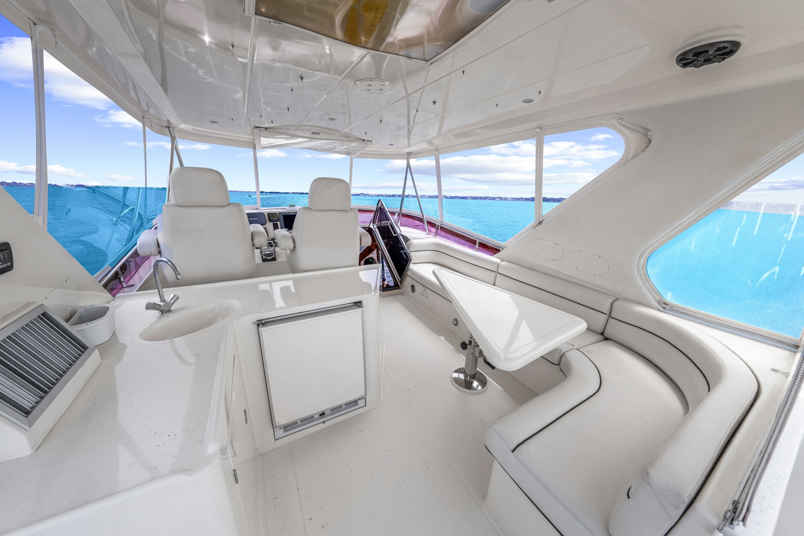 2005 Hampton 558 Pilothouse