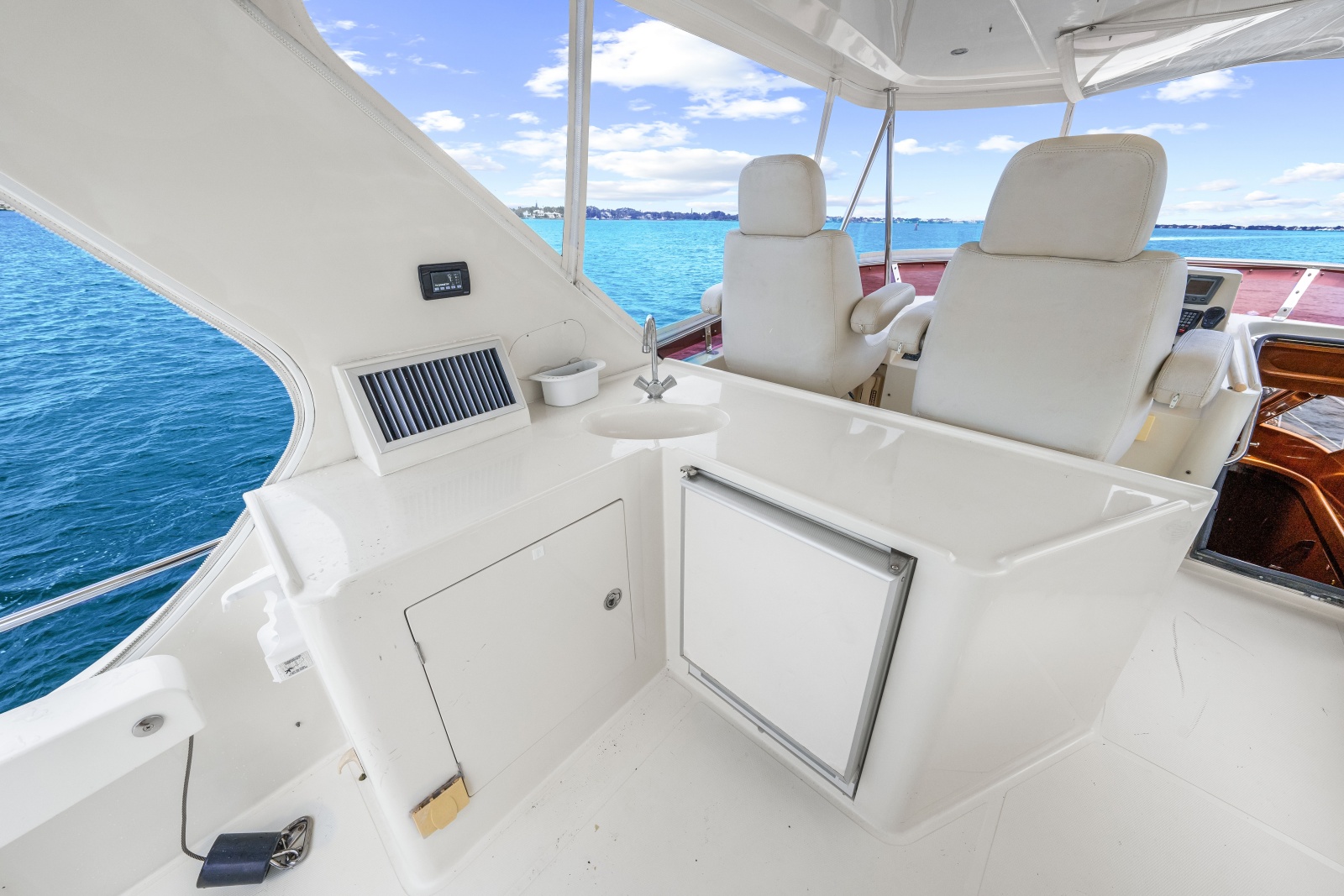 2005 Hampton 558 Pilothouse