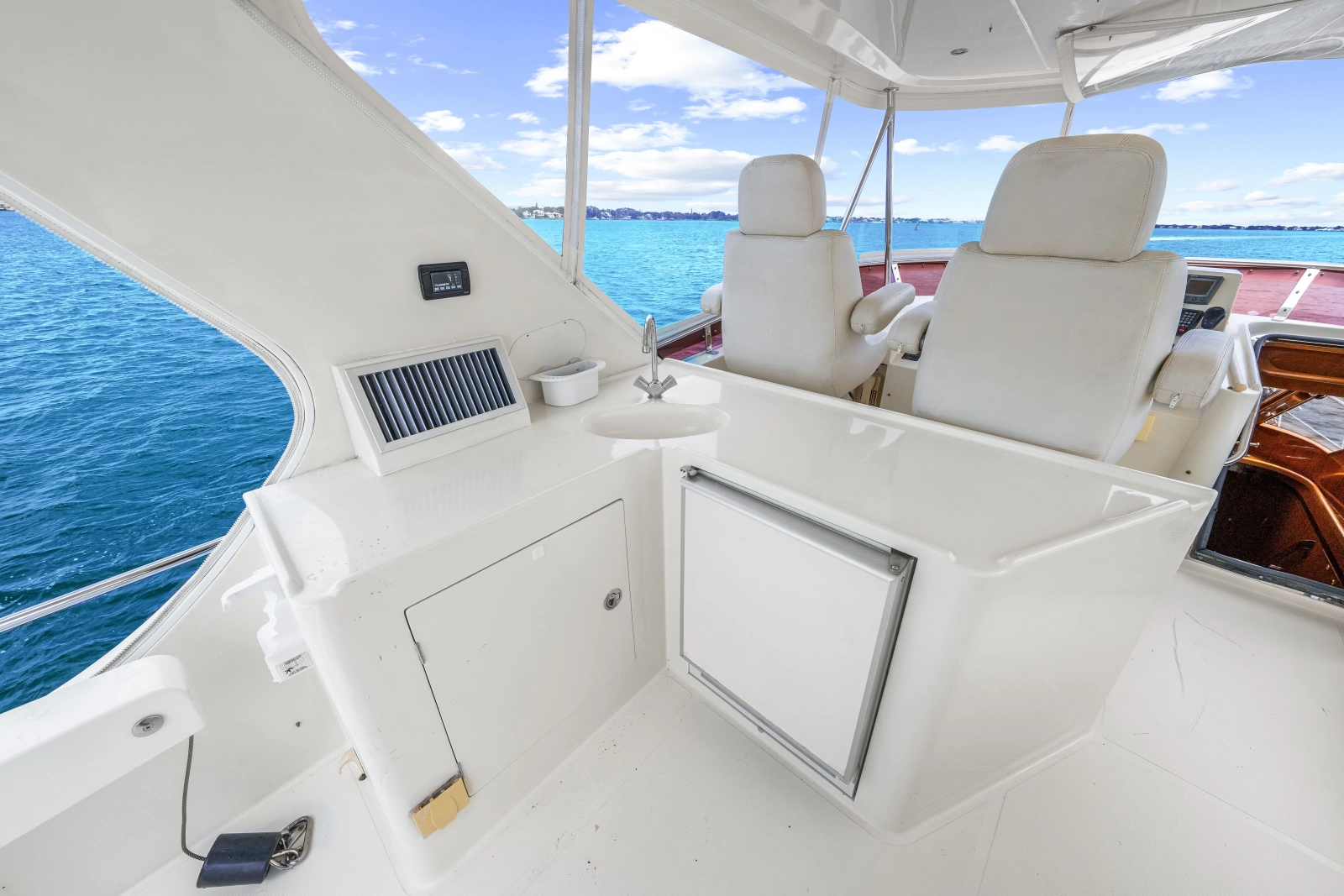2005 Hampton 558 Pilothouse