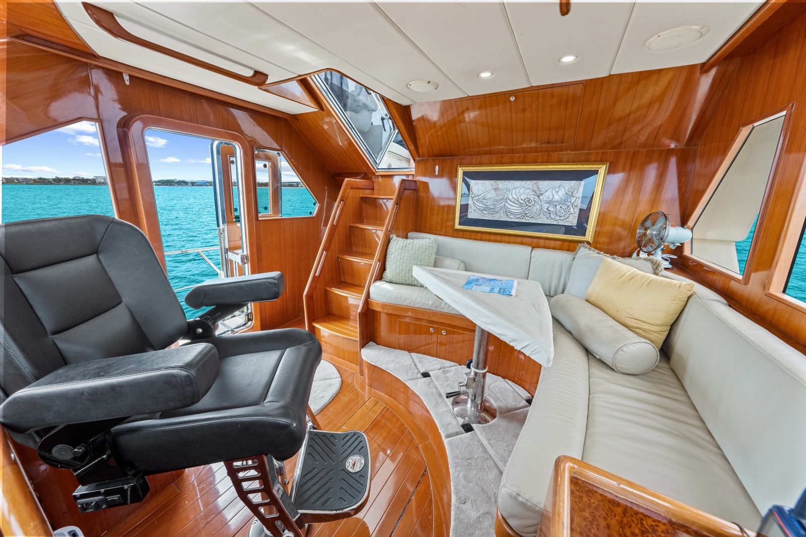 2005 Hampton 558 Pilothouse