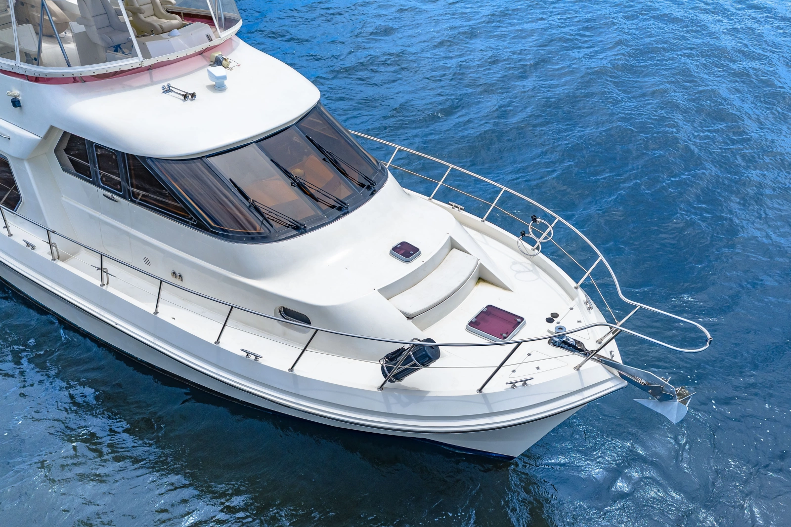 2005 Hampton 558 Pilothouse