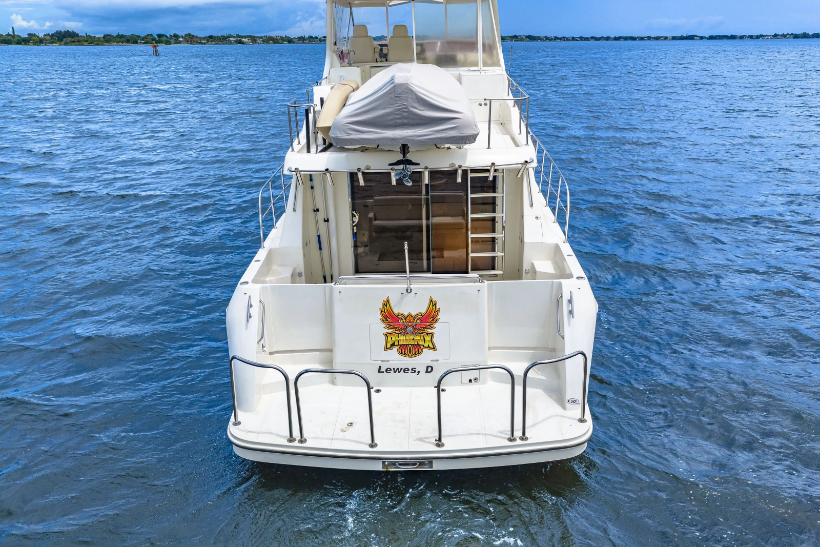 2005 Hampton 558 Pilothouse