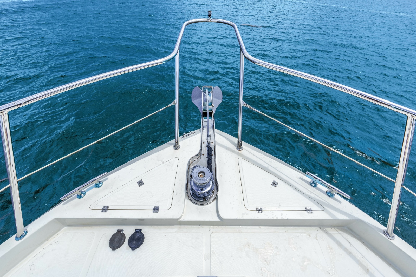 2005 Hampton 558 Pilothouse