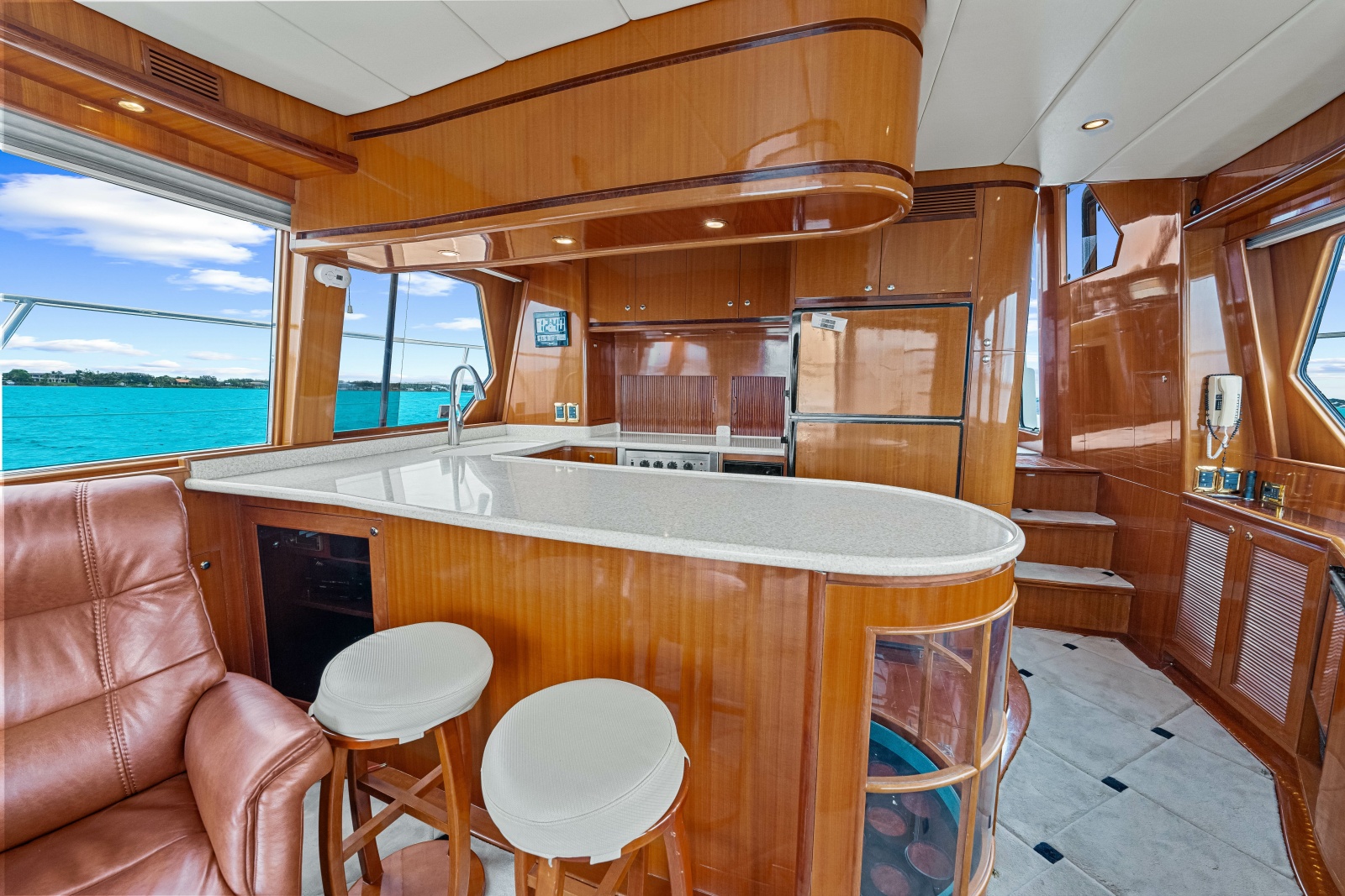 2005 Hampton 558 Pilothouse