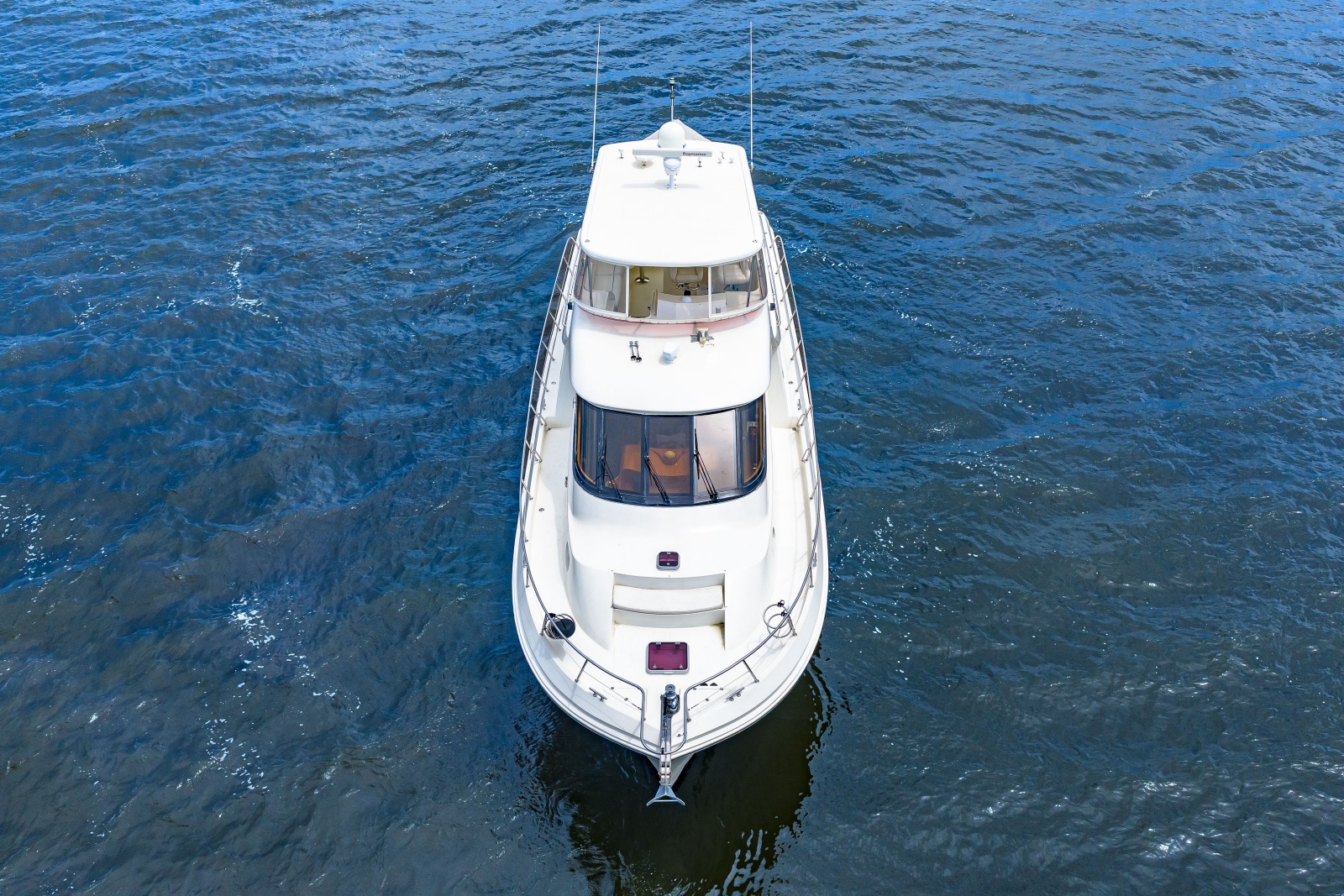 2005 Hampton 558 Pilothouse