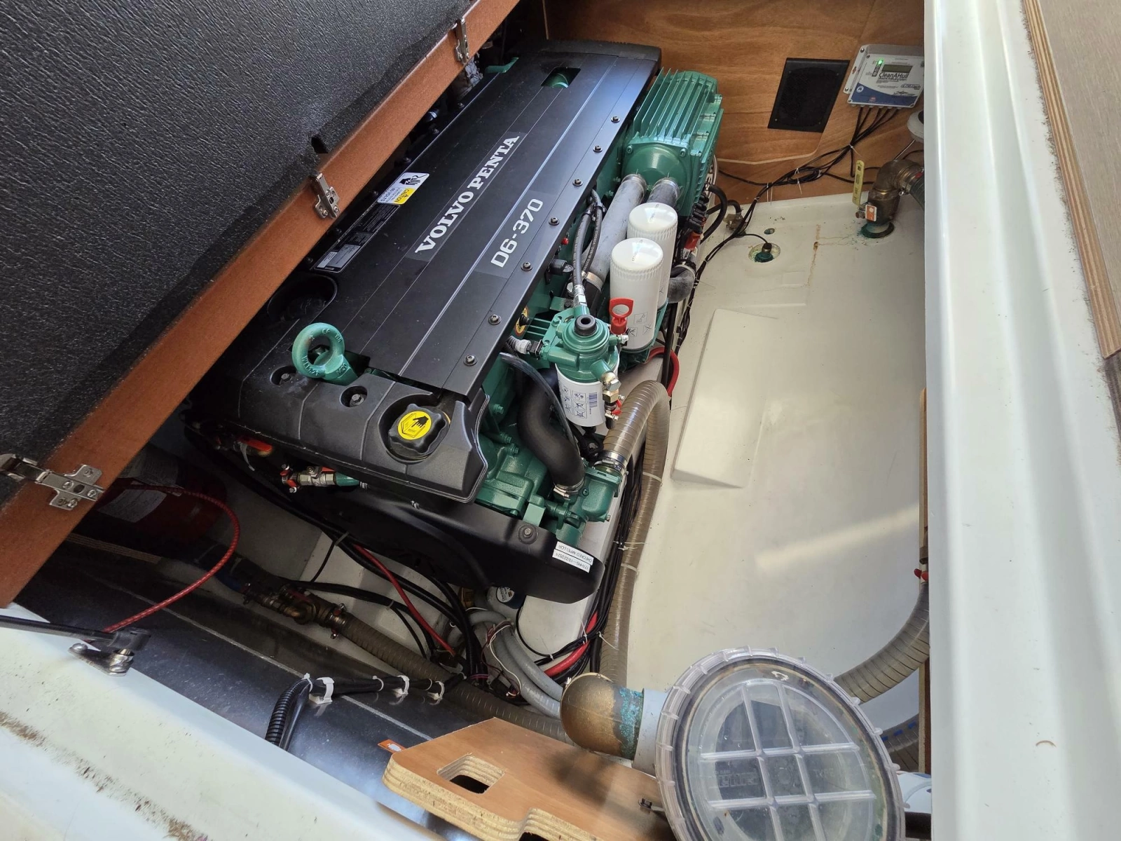 Engine compartment of a 2020 Beneteau Swift Trawler 30 with Volvo Penta D6-370 engine