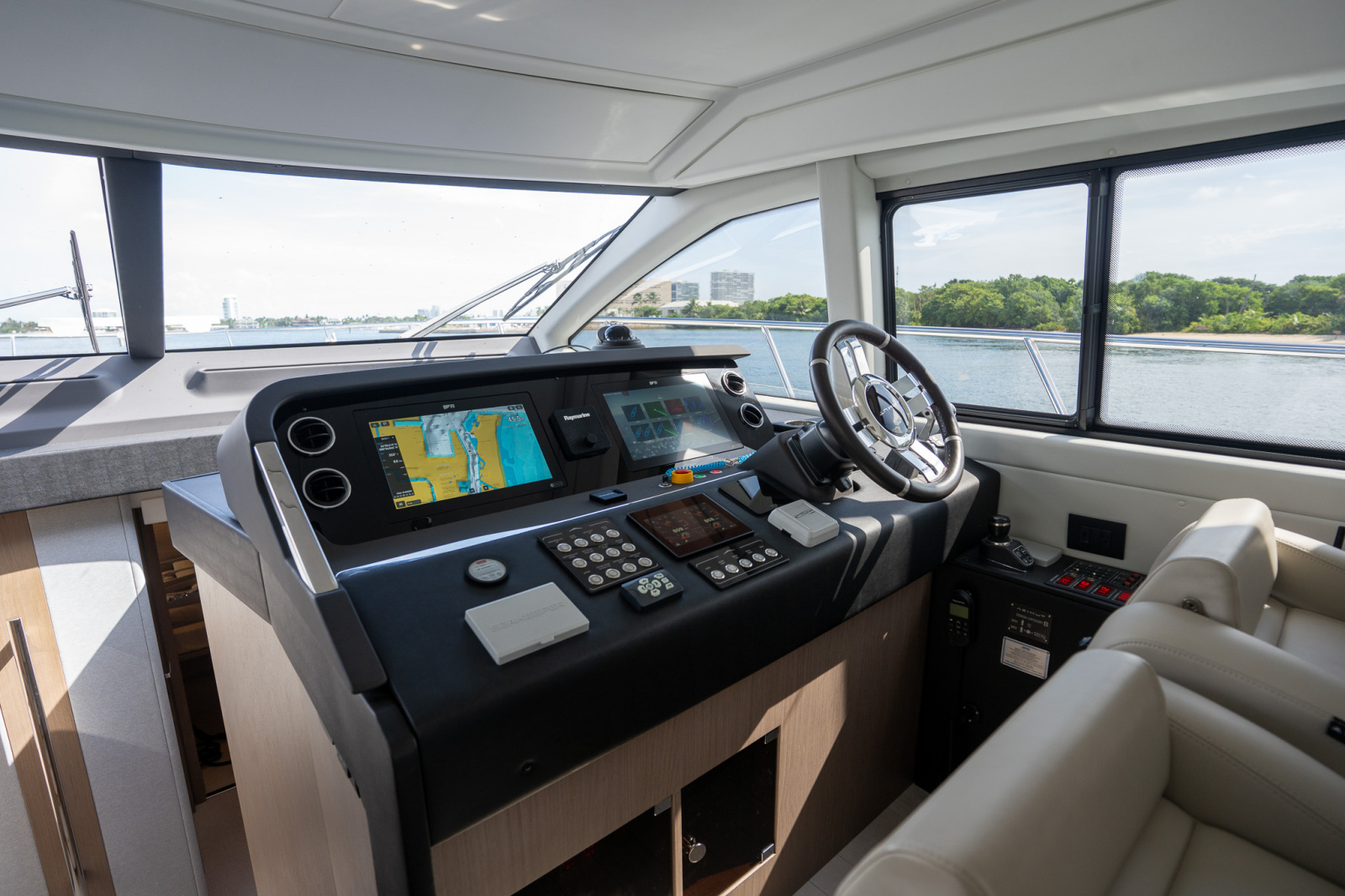 2025 Azimut FLY 50
